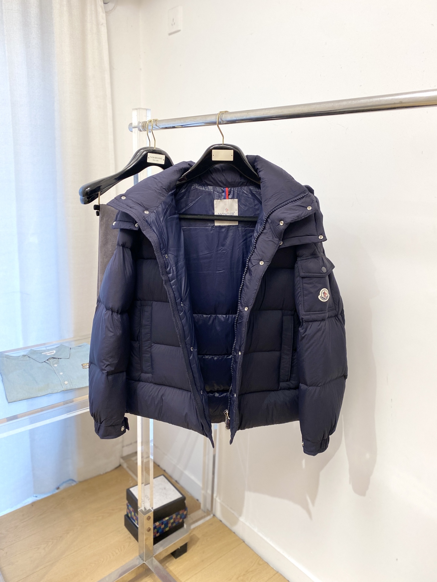 蒙口、2025最新款男士轻薄羽绒服、面料柔软舒适 ．上身版型超赞 ．拉链．辅料都是客供 、进口面料，轻便