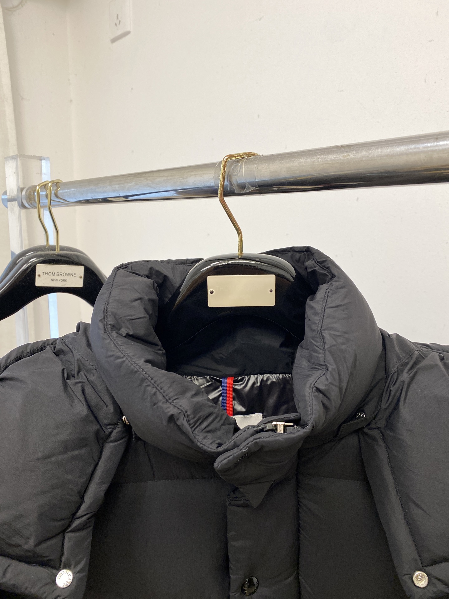 蒙口、2025最新款男士轻薄羽绒服、面料柔软舒适 ．上身版型超赞 ．拉链．辅料都是客供 、进口面料，轻便