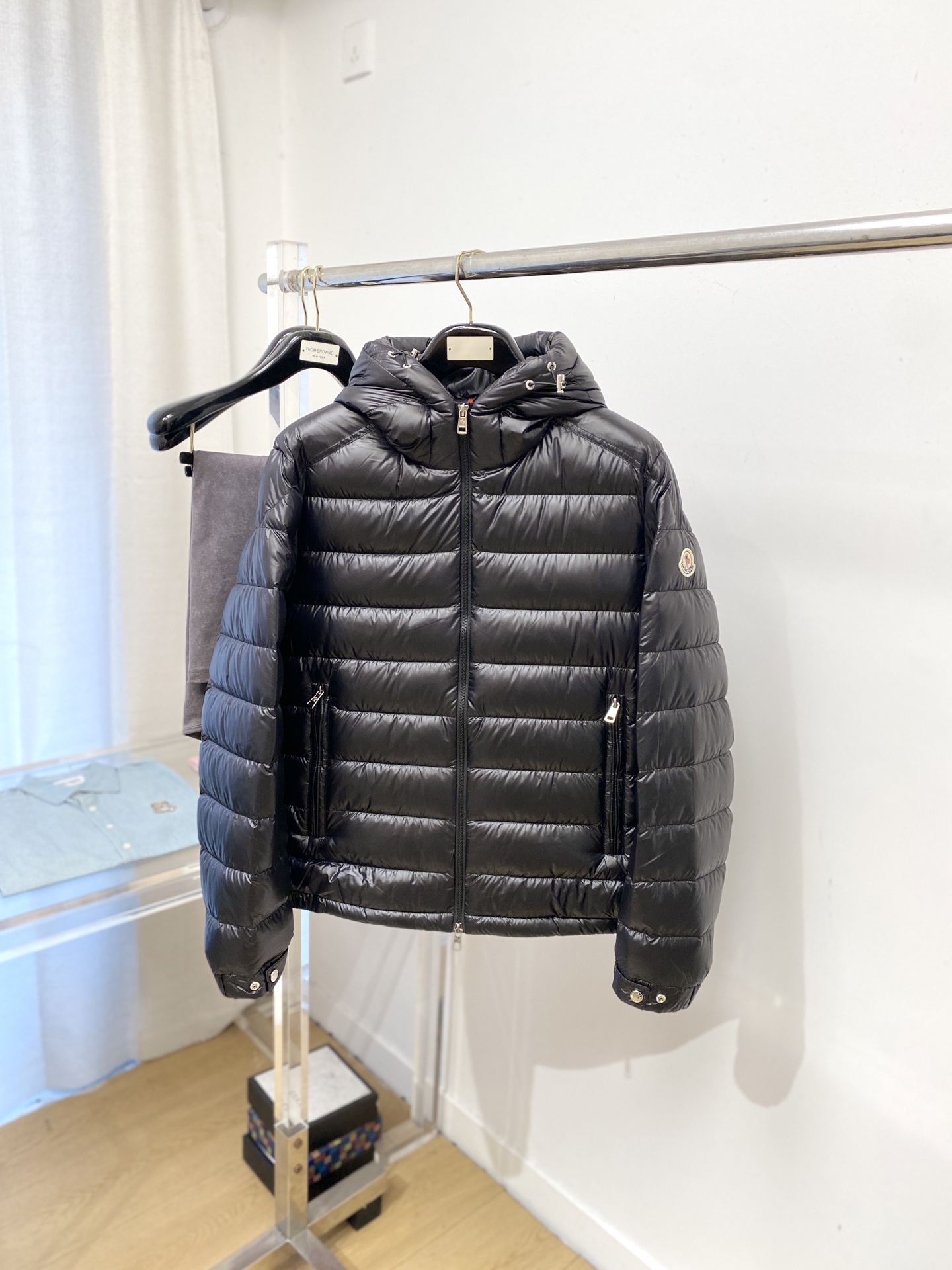 NO:597797,Meng Mouth, the latest 2025 men's lightweight down jacket, the fabric is soft and comfortable.  The upper body shape is awesome.  zipper.  The accessories are all custom-supplied and imported fabrics, which are light and comfortable, warm and stylish, simple and elegant!  Lightweight and warm, the best choice to keep out the cold in autumn and winter. Size M-3XL, Moncler, down jacket, alexander wang19860909蒙口、2025最新款男士轻薄羽绒服、面料柔软舒适 ．上身版型超赞 ．拉链．辅料都是客供 、进口面料,轻便舒适,保暖有型、简单大方款式！轻便保暖、秋冬御寒的最佳选择 码数M-3XL,,Moncler,down jacket,alexander wang,Men's clothing