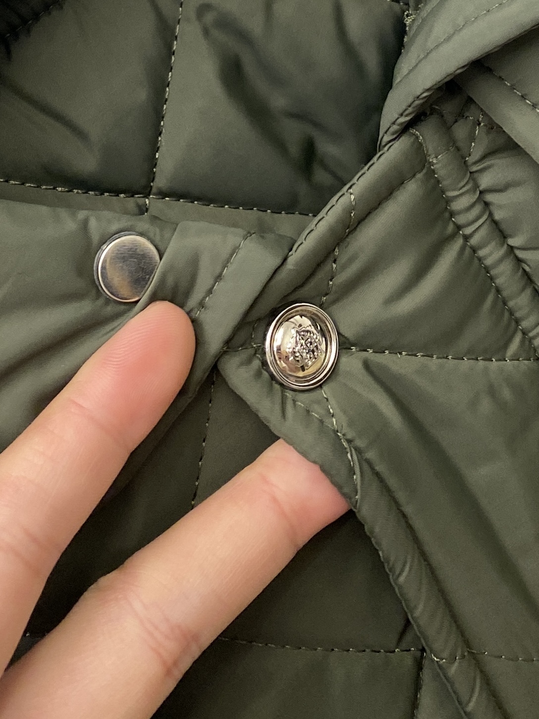 lP🆕、2025新品夹克棉外套，时尚帅气，简约百搭款，袖口五金装饰logo，定制原版面料，不仅挺括，保持