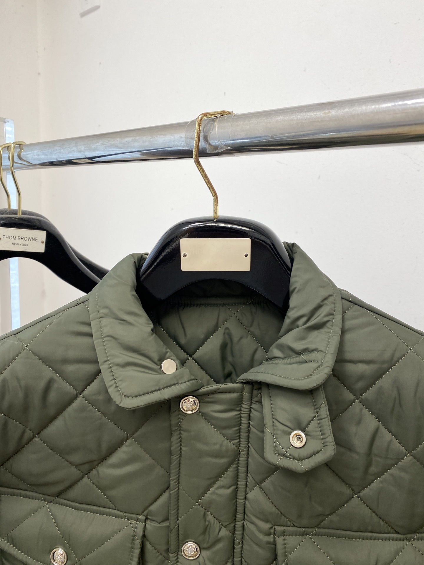 lP🆕、2025新品夹克棉外套，时尚帅气，简约百搭款，袖口五金装饰logo，定制原版面料，不仅挺括，保持