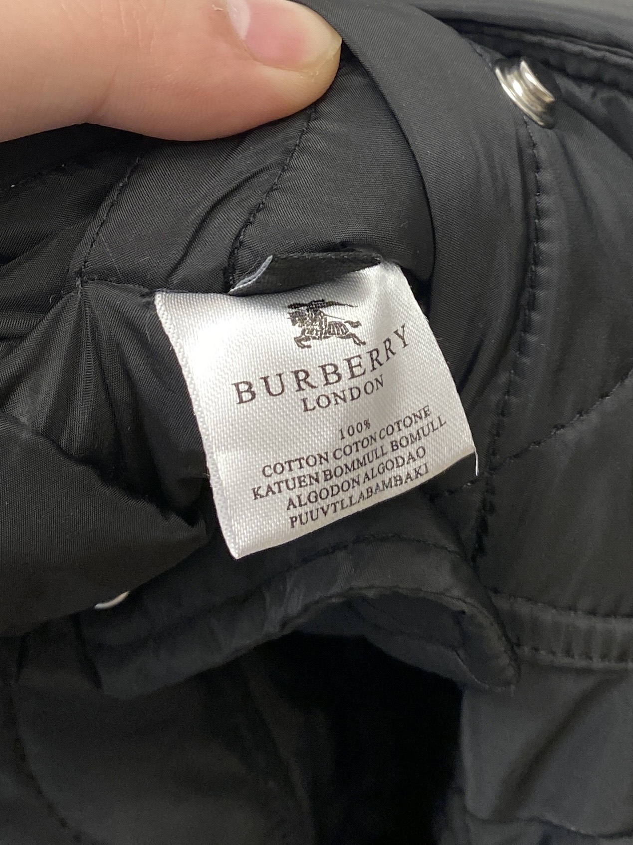 巴宝莉、2025新品夹克棉外套，时尚帅气，简约百搭款，原版五金辅料logo，定制原版面料，不仅挺括，保持