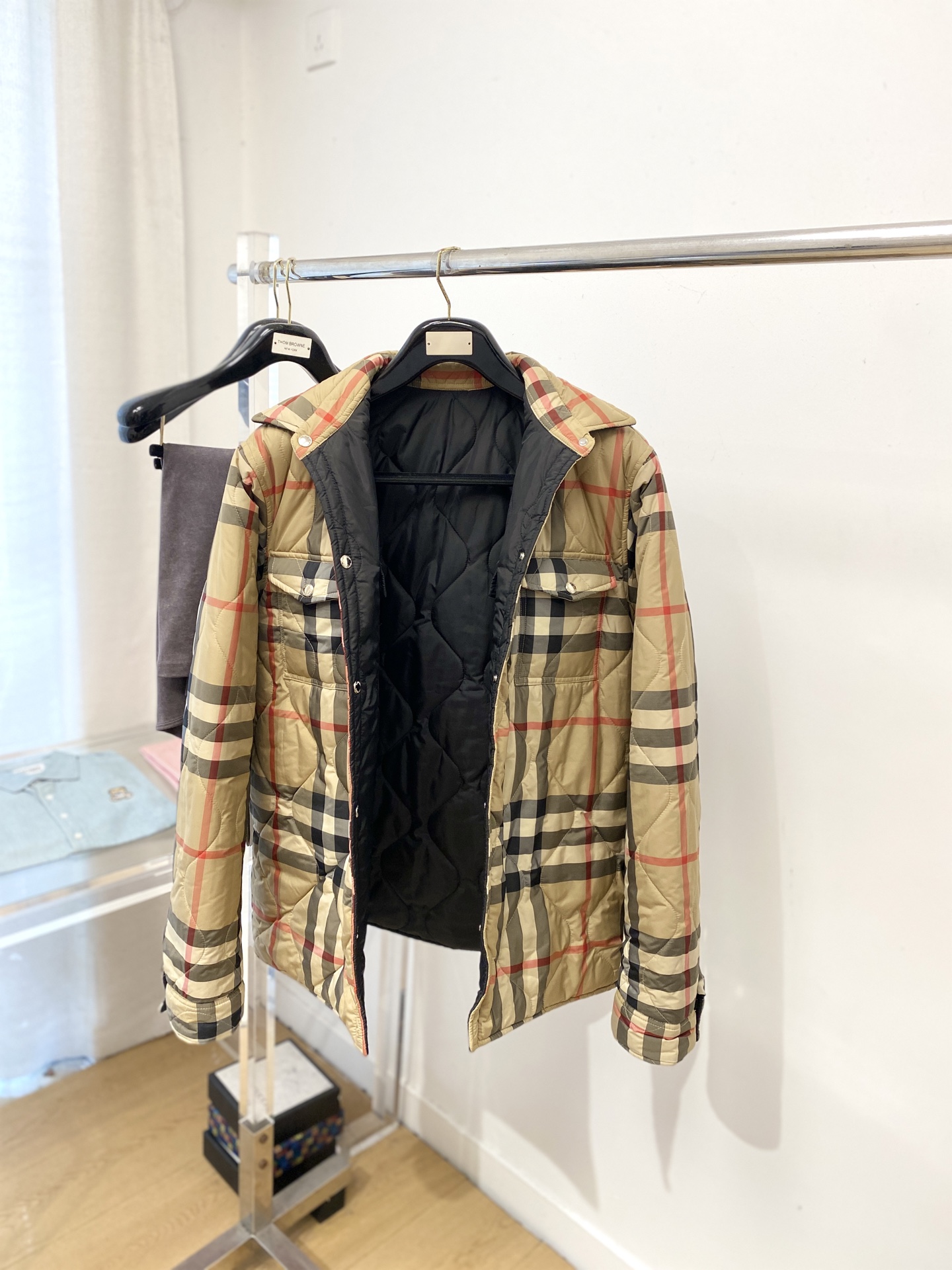 巴宝莉、2025新品夹克棉外套，时尚帅气，简约百搭款，原版五金辅料logo，定制原版面料，不仅挺括，保持