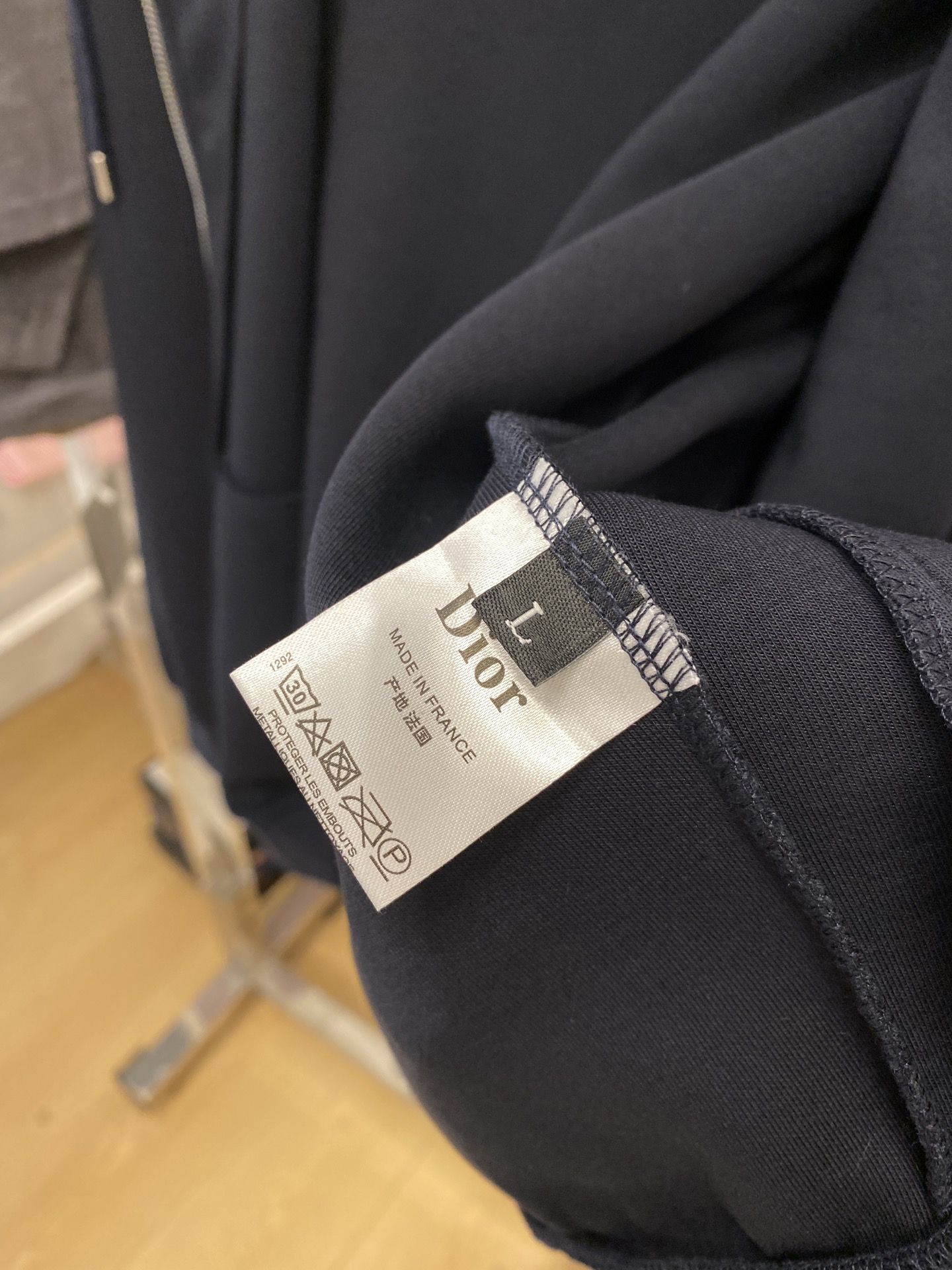 迪奥、2025新品卫衣外套，时尚帅气，简约百搭款，胸前精致刺绣图案logo，定制原版面料，不仅挺括，保持