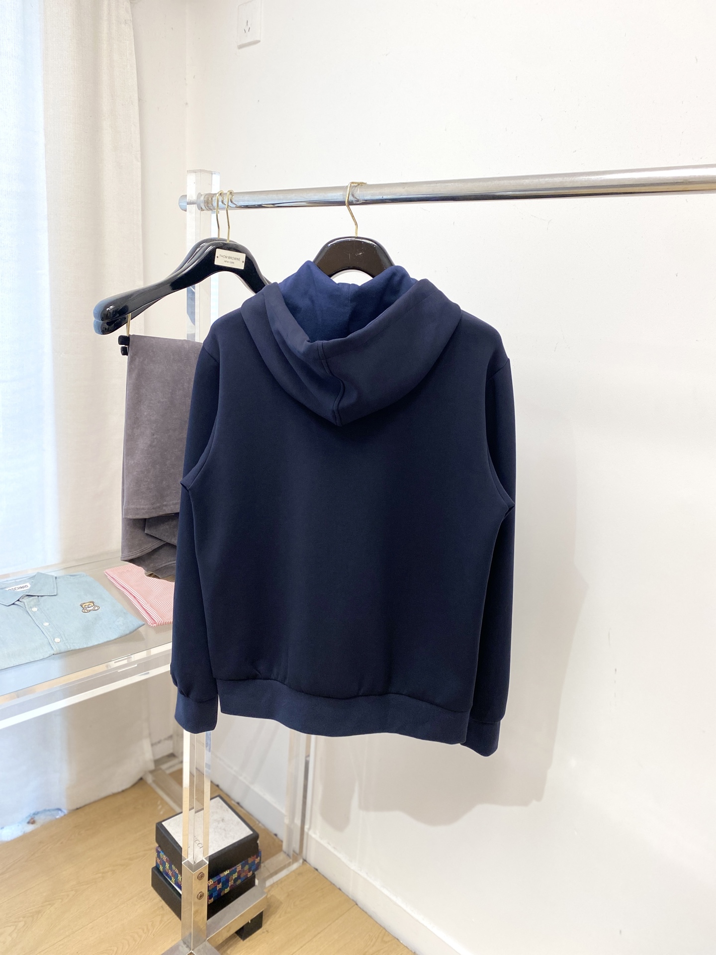 迪奥、2025新品卫衣外套，时尚帅气，简约百搭款，胸前精致刺绣图案logo，定制原版面料，不仅挺括，保持