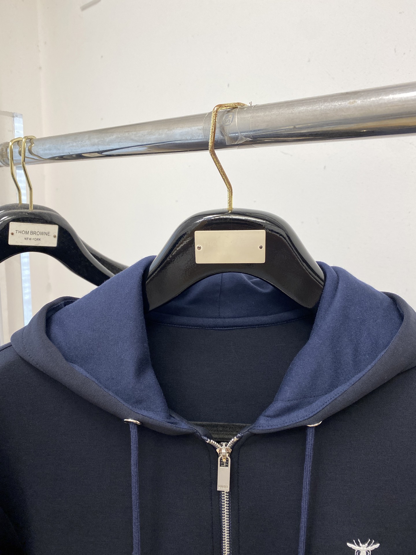 迪奥、2025新品卫衣外套，时尚帅气，简约百搭款，胸前精致刺绣图案logo，定制原版面料，不仅挺括，保持