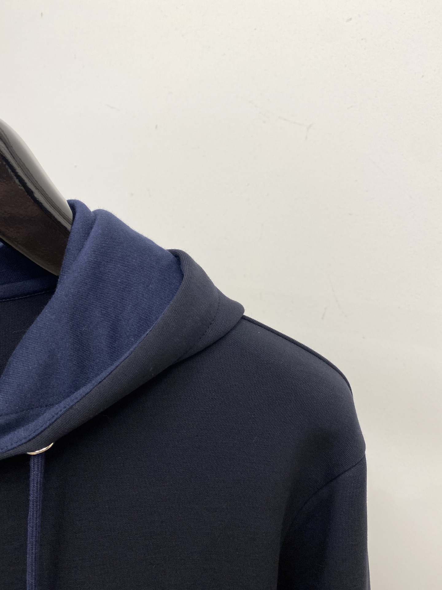 迪奥、2025新品卫衣外套，时尚帅气，简约百搭款，胸前精致刺绣图案logo，定制原版面料，不仅挺括，保持