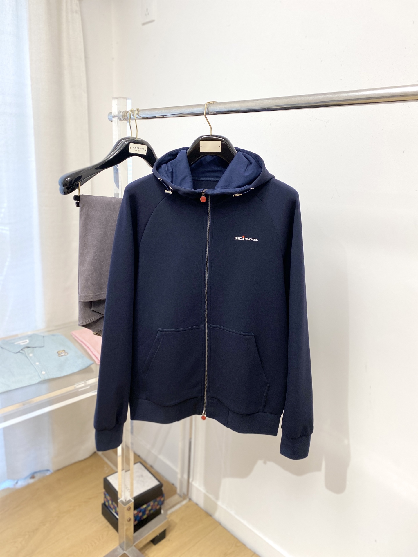 NO:595120,Kiton, 2025 new sweatshirt jacket, fashionable and handsome, simple and versatile, exquisite embroidered letter logo on the chest, customized original fabric, not only crisp and trendy silhouette, but also comfortable to wear, more delicate yarn weaving, size M-3XL,, hoodie, sweatshirts, jackets & coats, alexander wang19860909Kiton、2025新品卫衣外套,时尚帅气,简约百搭款,胸前精致刺绣字母logo,定制原版面料,不仅挺括,保持潮流的廓形,又穿着舒适,纱织更细腻,码数M-3XL,,hoodie,sweatshirts,jackets & coats,alexander wang,Men's clothing