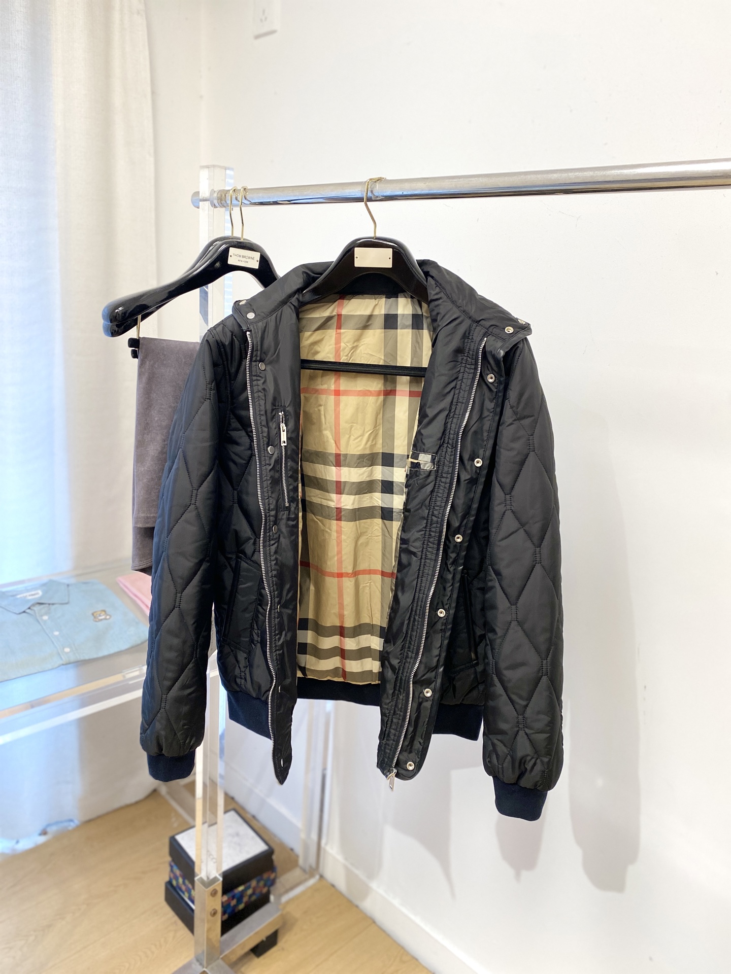 巴宝莉、2025新品夹克棉外套，时尚帅气，简约百搭款，原版五金辅料logo，定制原版面料，不仅挺括，保持