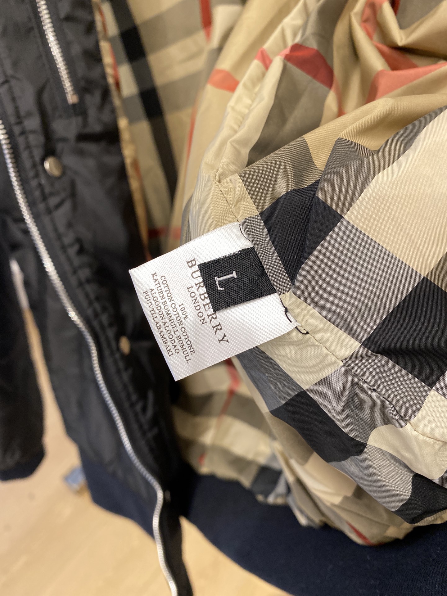 巴宝莉、2025新品夹克棉外套，时尚帅气，简约百搭款，原版五金辅料logo，定制原版面料，不仅挺括，保持