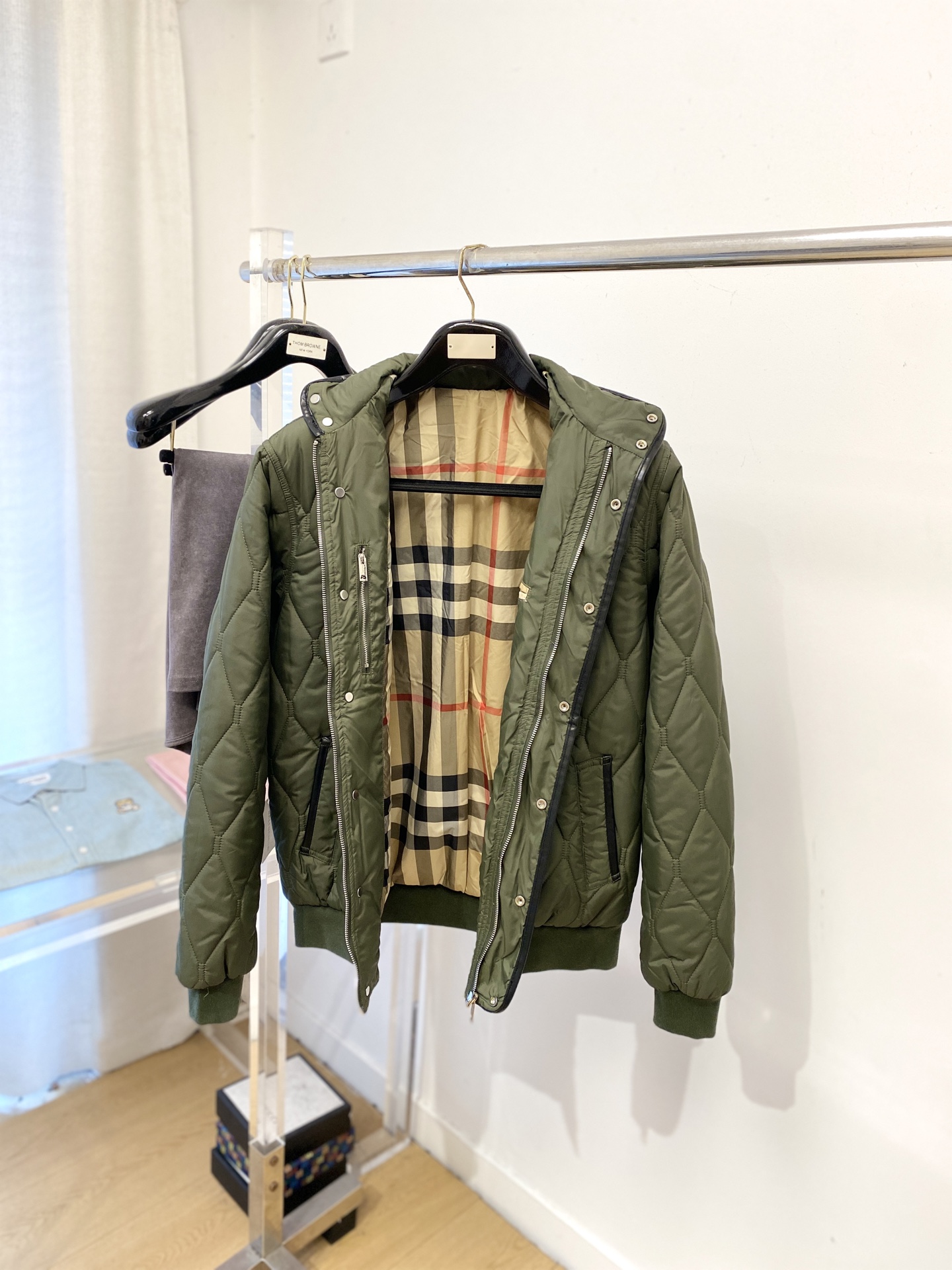 巴宝莉、2025新品夹克棉外套，时尚帅气，简约百搭款，原版五金辅料logo，定制原版面料，不仅挺括，保持