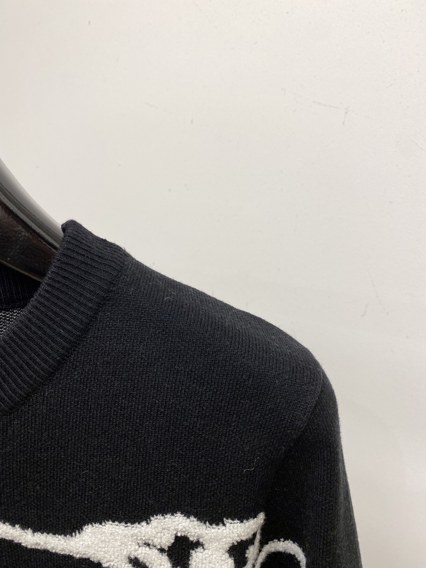 巴宝莉、2025新品羊毛衣 具有手感细腻柔软，可直接与肌肤接触，让暖心的纱线变化出细腻的质感，顶级工艺极