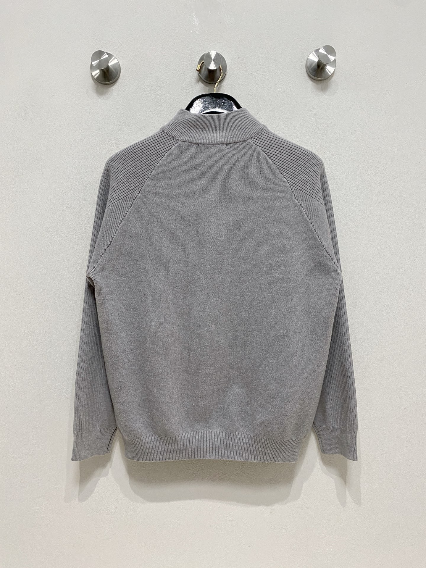 🌾 始祖鸟 秋冬经典开衫羊毛衫，全品相！！！羊毛混纺面料，2025最新款 黄金比例！！修身款软黄金 百搭