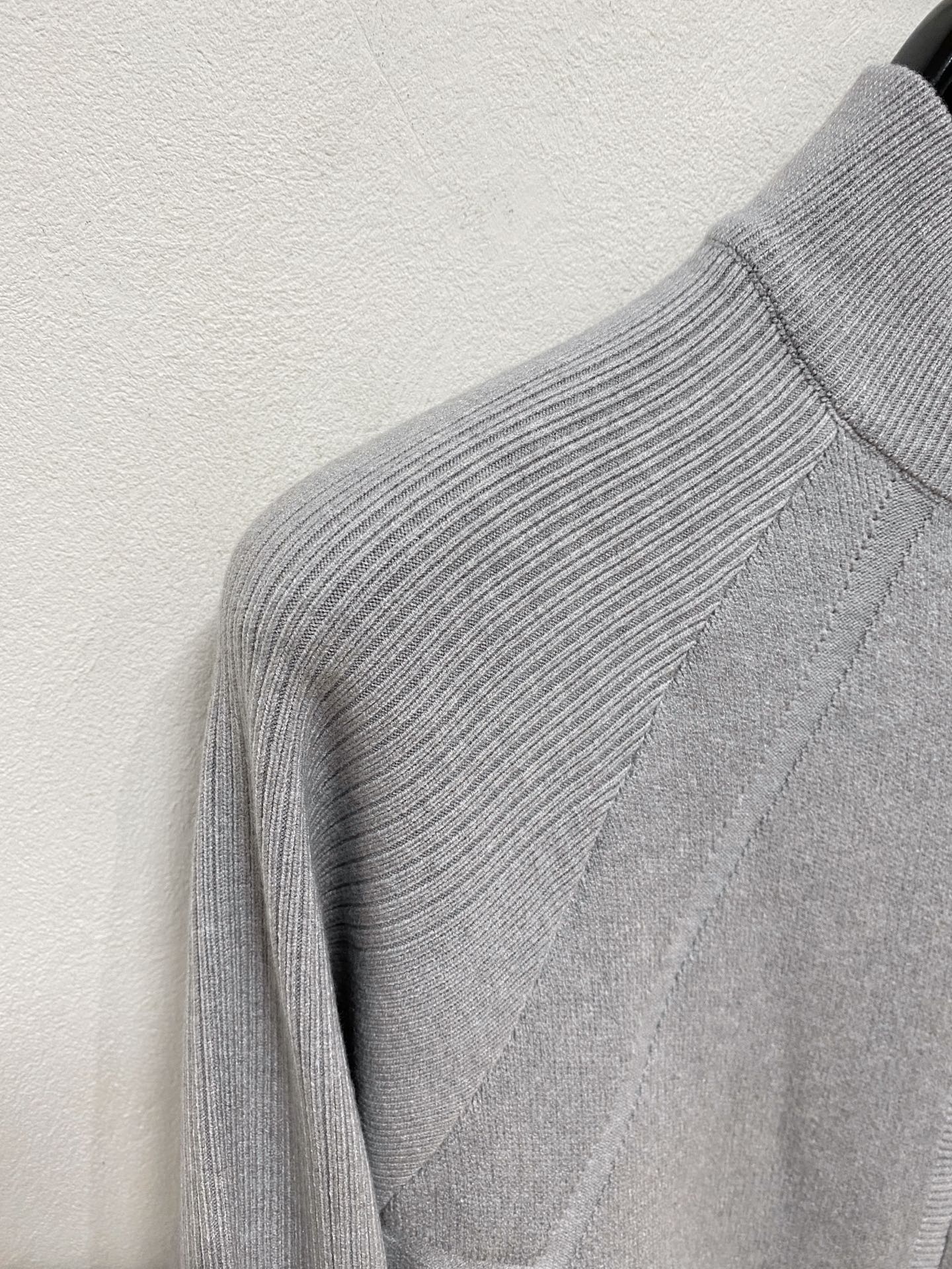 🌾 始祖鸟 秋冬经典开衫羊毛衫，全品相！！！羊毛混纺面料，2025最新款 黄金比例！！修身款软黄金 百搭