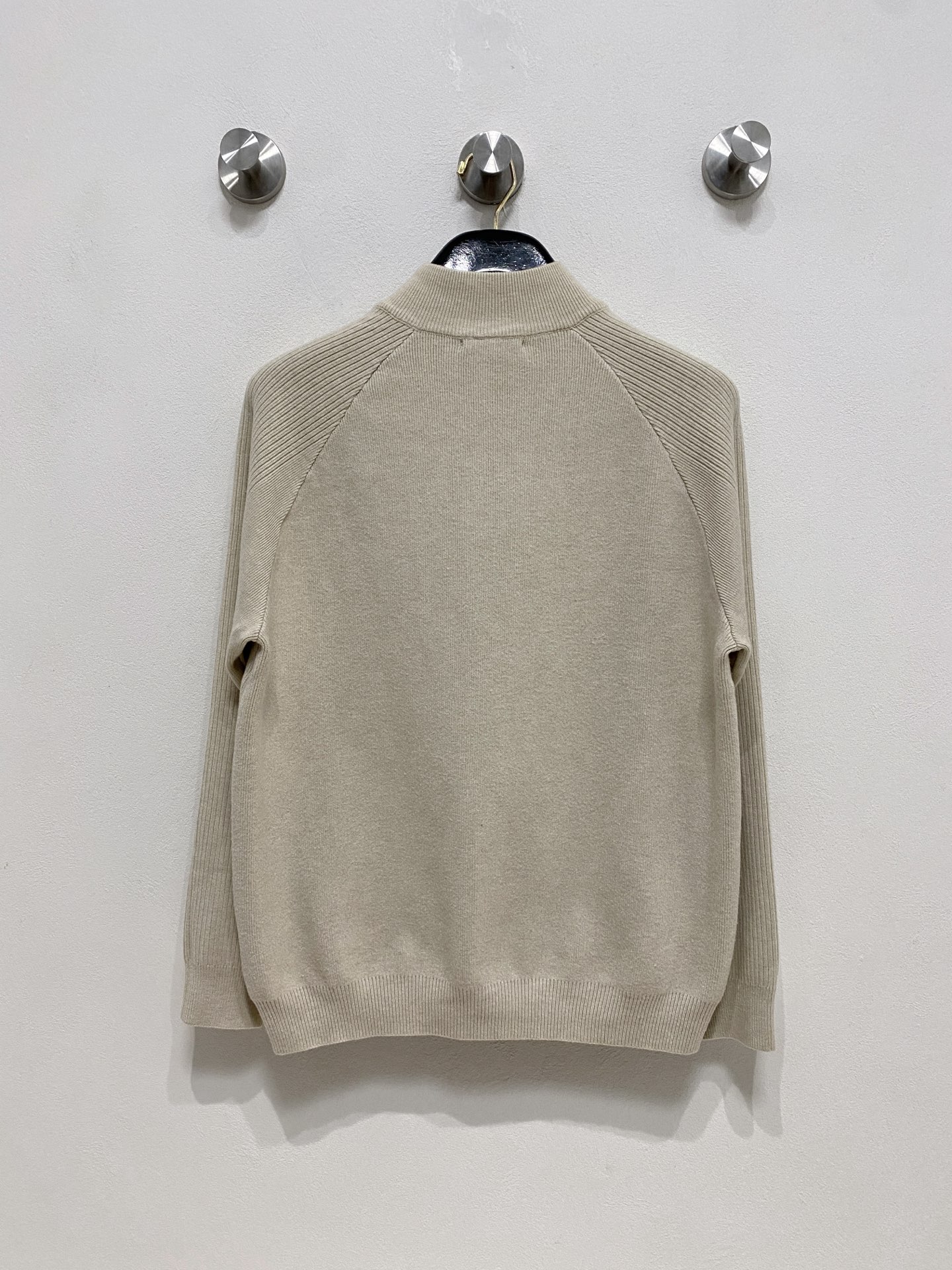 🌾 始祖鸟 秋冬经典开衫羊毛衫，全品相！！！羊毛混纺面料，2025最新款 黄金比例！！修身款软黄金 百搭