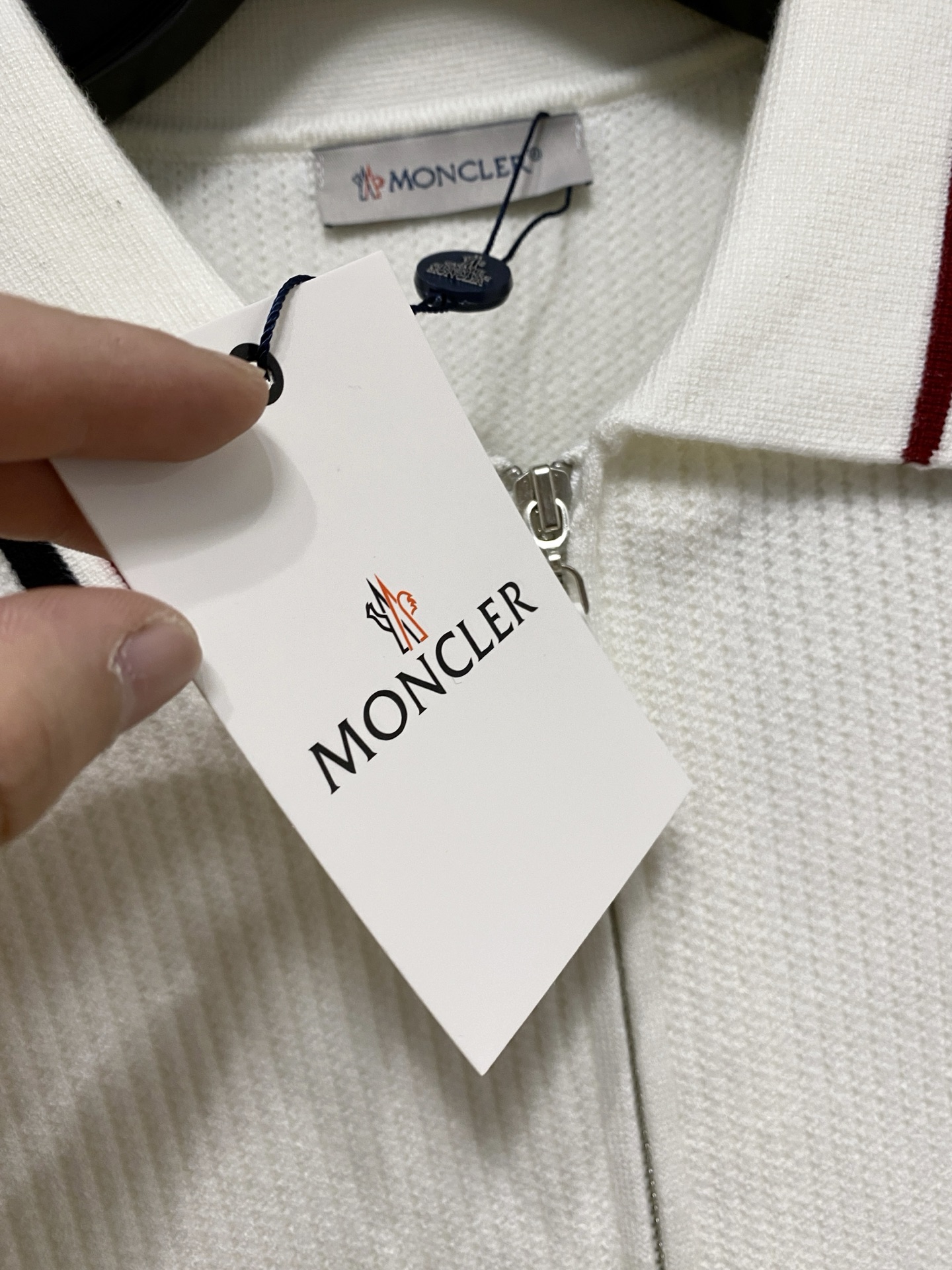 🌾 蒙口 秋冬经典开衫羊毛衫，全品相！！！羊毛混纺面料，2025最新款 黄金比例！！修身款软黄金 百搭实