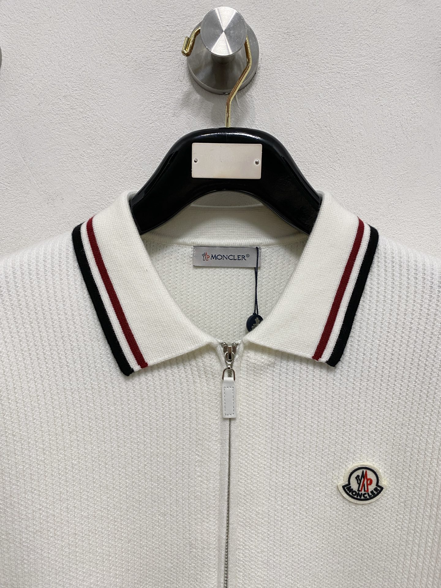 🌾 蒙口 秋冬经典开衫羊毛衫，全品相！！！羊毛混纺面料，2025最新款 黄金比例！！修身款软黄金 百搭实