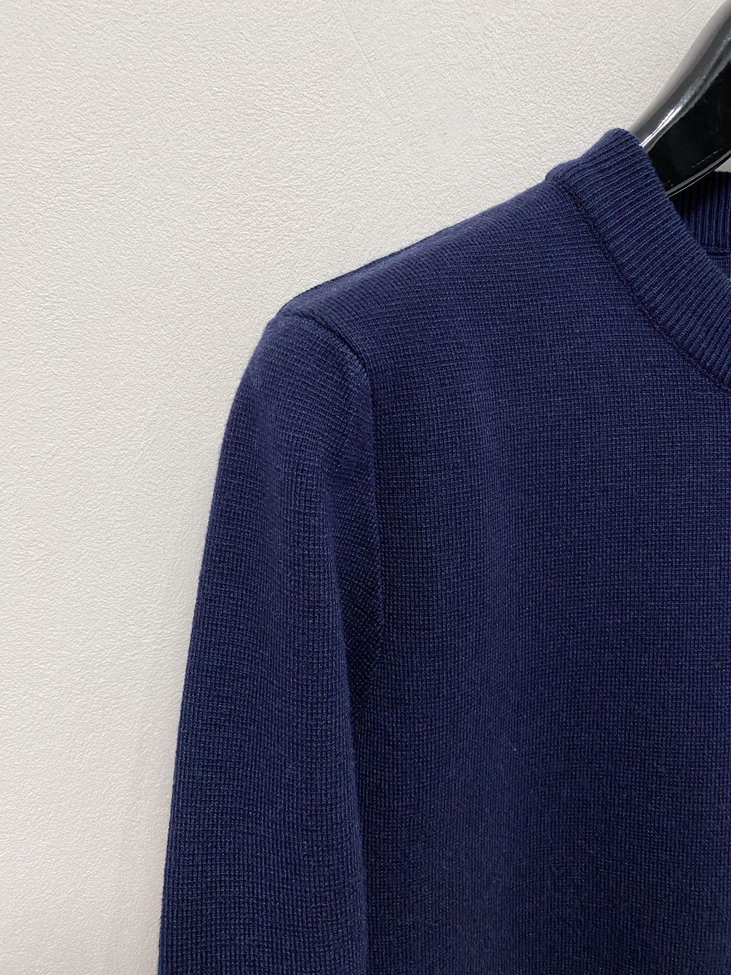 🌾 TB 秋冬经典圆领羊毛衫，全品相！！！羊毛混纺面料，2025最新款 黄金比例！！修身款软黄金 百搭实