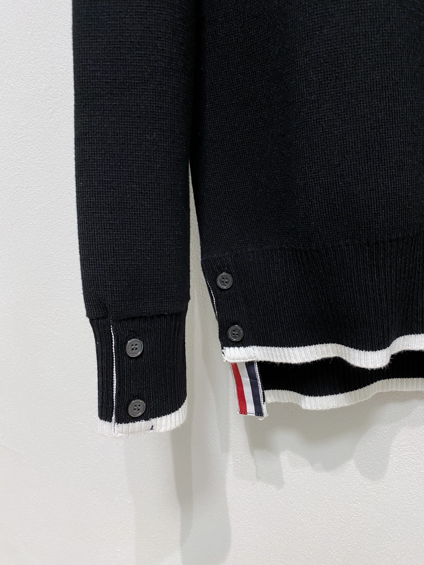 🌾 TB 秋冬经典圆领羊毛衫，全品相！！！羊毛混纺面料，2025最新款 黄金比例！！修身款软黄金 百搭实