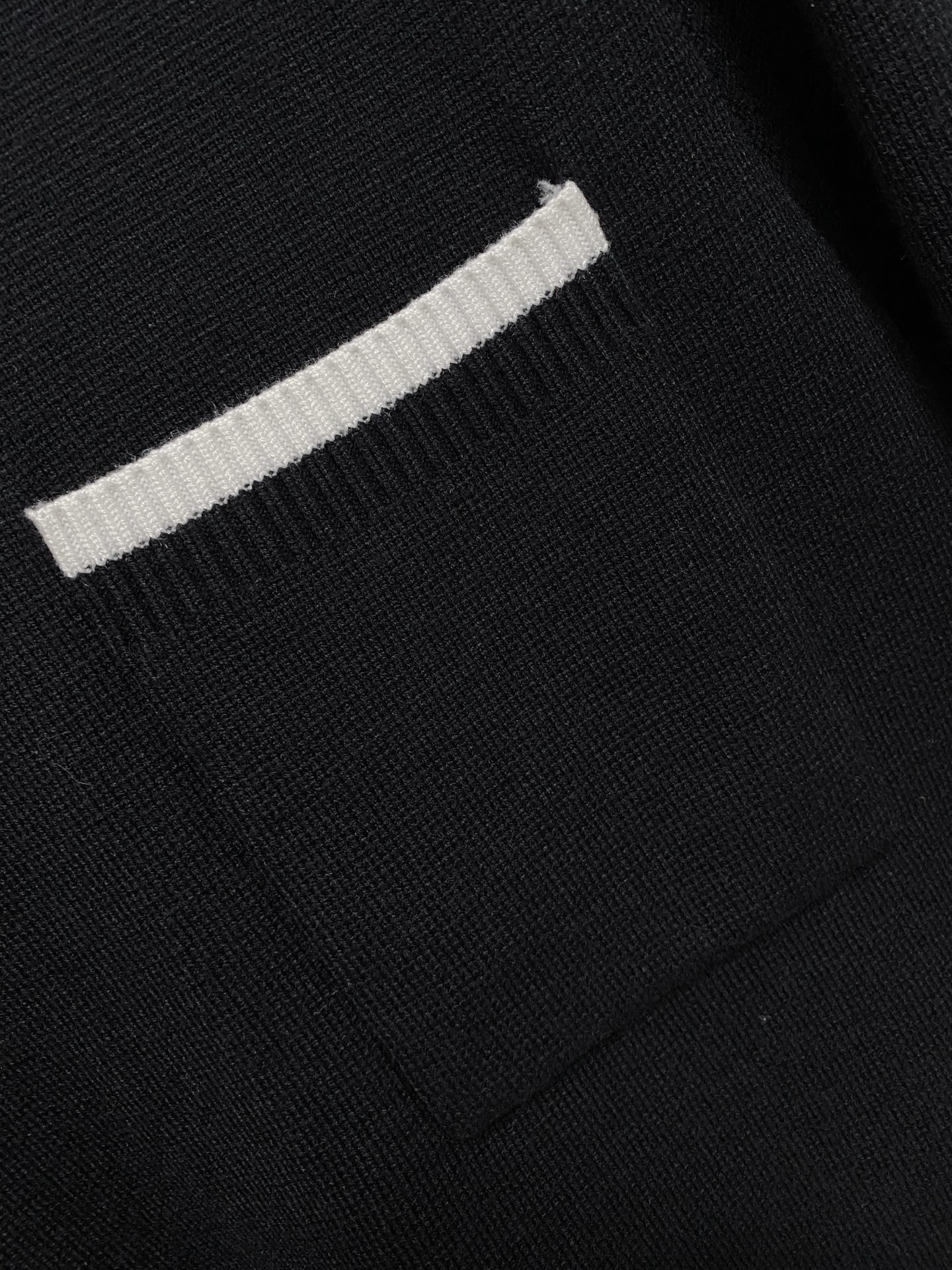 🌾 TB 秋冬经典圆领羊毛衫，全品相！！！羊毛混纺面料，2025最新款 黄金比例！！修身款软黄金 百搭实