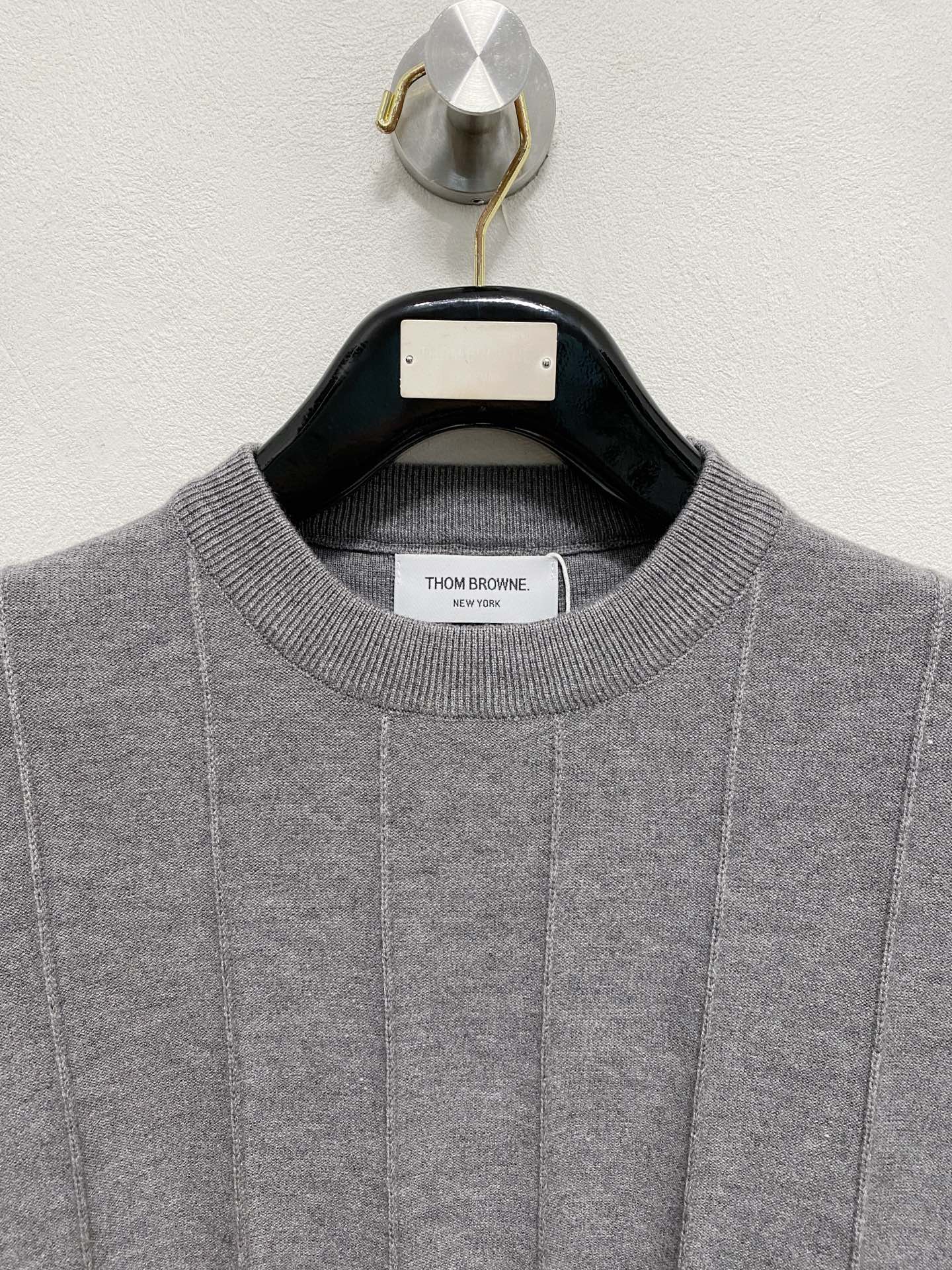 🌾 TB 秋冬经典圆领羊毛衫，全品相！！！羊毛混纺面料，2025最新款 黄金比例！！修身款软黄金 百搭实