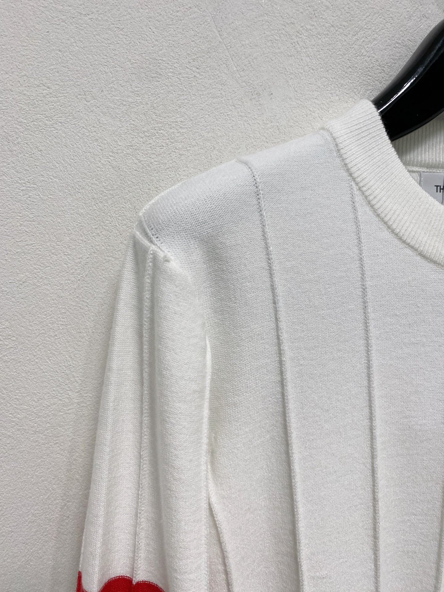 🌾 TB 秋冬经典圆领羊毛衫，全品相！！！羊毛混纺面料，2025最新款 黄金比例！！修身款软黄金 百搭实