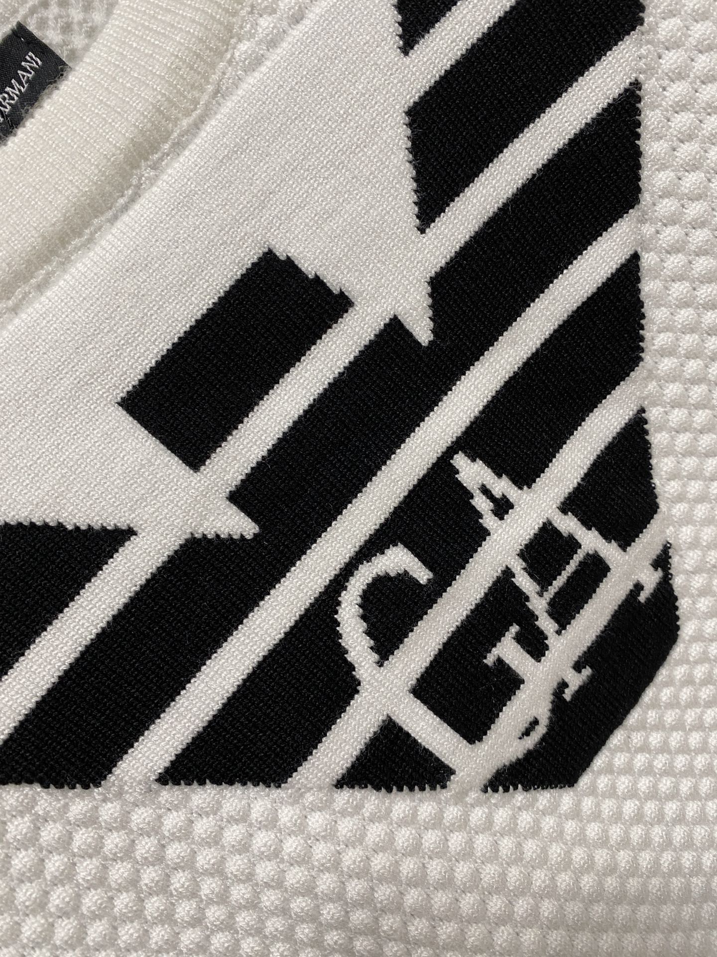 🌾 阿玛尼 秋冬经典圆领羊毛衫，全品相！！！羊毛混纺面料，2025最新款 黄金比例！！修身款软黄金 百搭