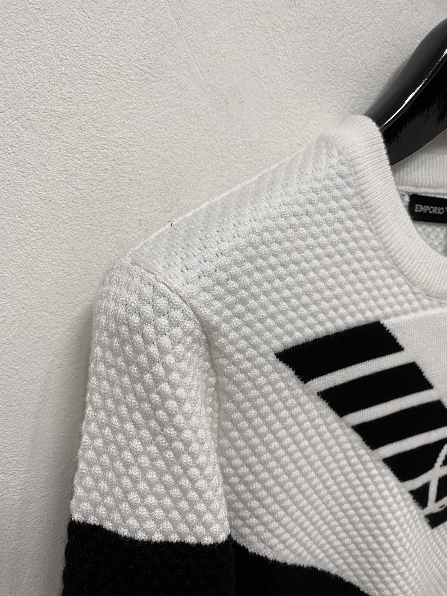 🌾 阿玛尼 秋冬经典圆领羊毛衫，全品相！！！羊毛混纺面料，2025最新款 黄金比例！！修身款软黄金 百搭