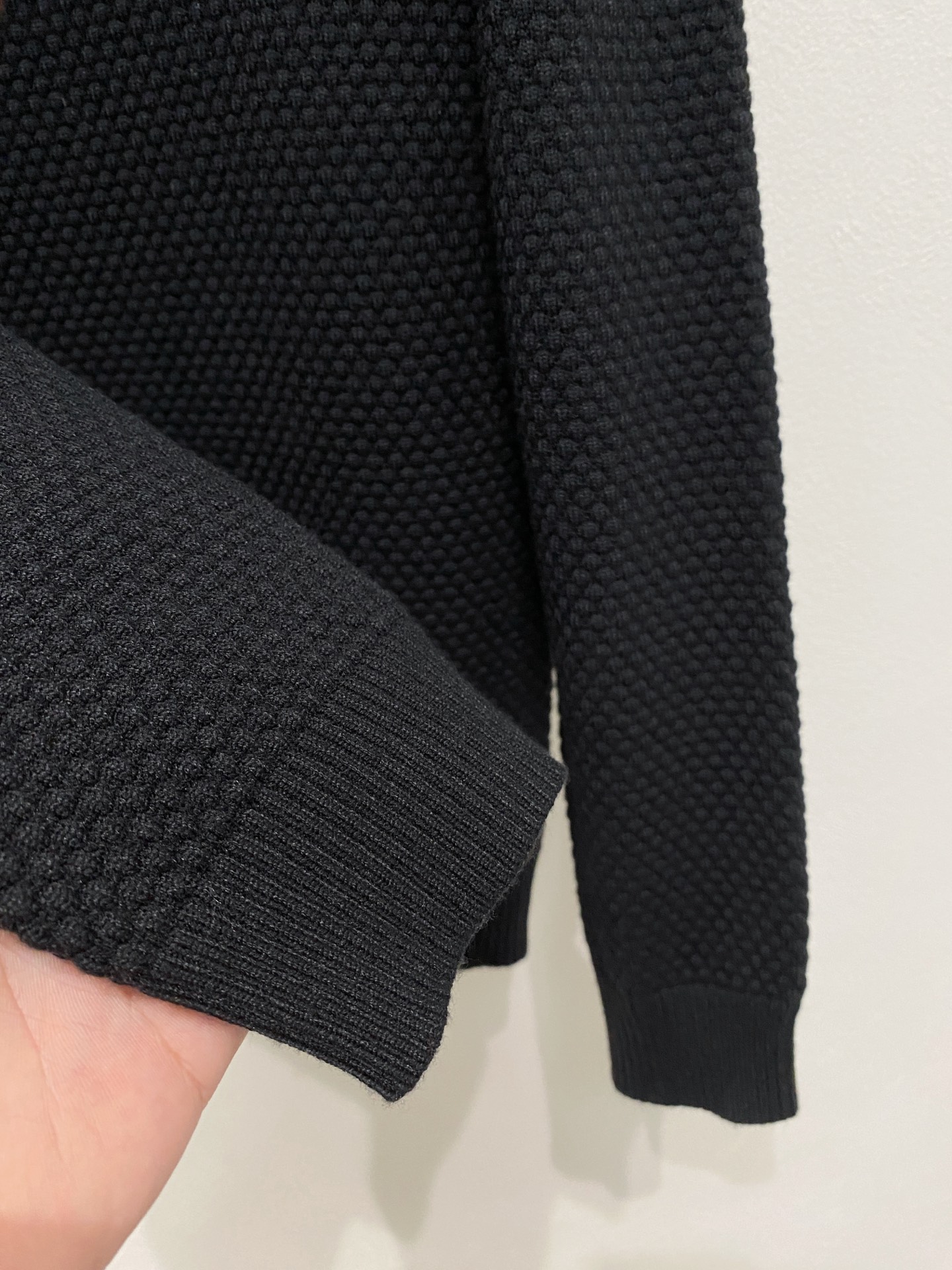 🌾 秋冬经典圆领羊毛衫，全品相！！！羊毛混纺面料，2025最新款 黄金比例！！修身款软黄金 百搭实用型的