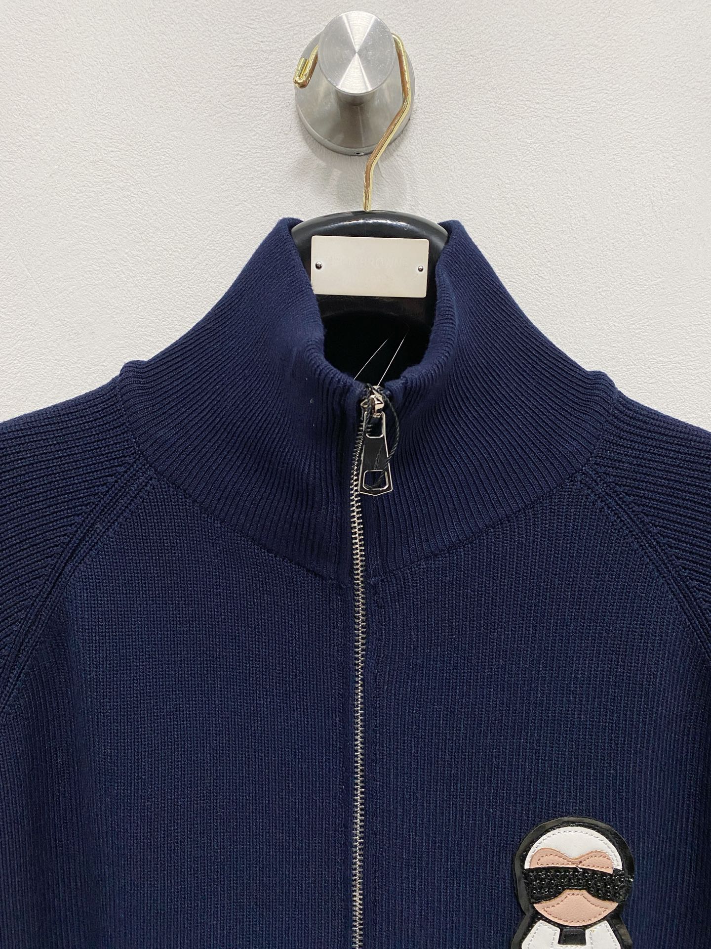 🌾 芬迪 秋冬经典开衫羊毛衫，全品相！！！羊毛混纺面料，2025最新款 黄金比例！！修身款软黄金 百搭实