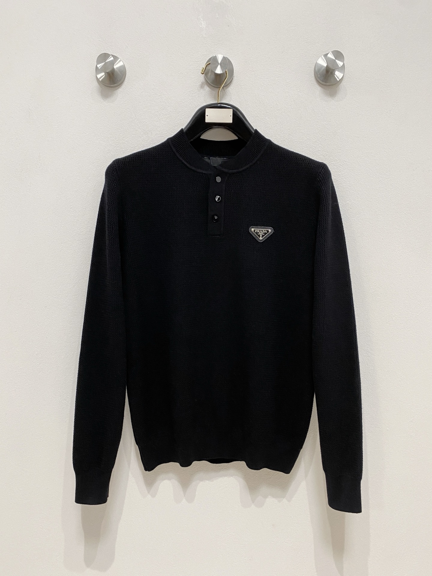 🌾 普拉达 秋冬经典圆领羊毛衫，全品相！！！羊毛混纺面料，2025最新款 黄金比例！！修身款软黄金 百搭