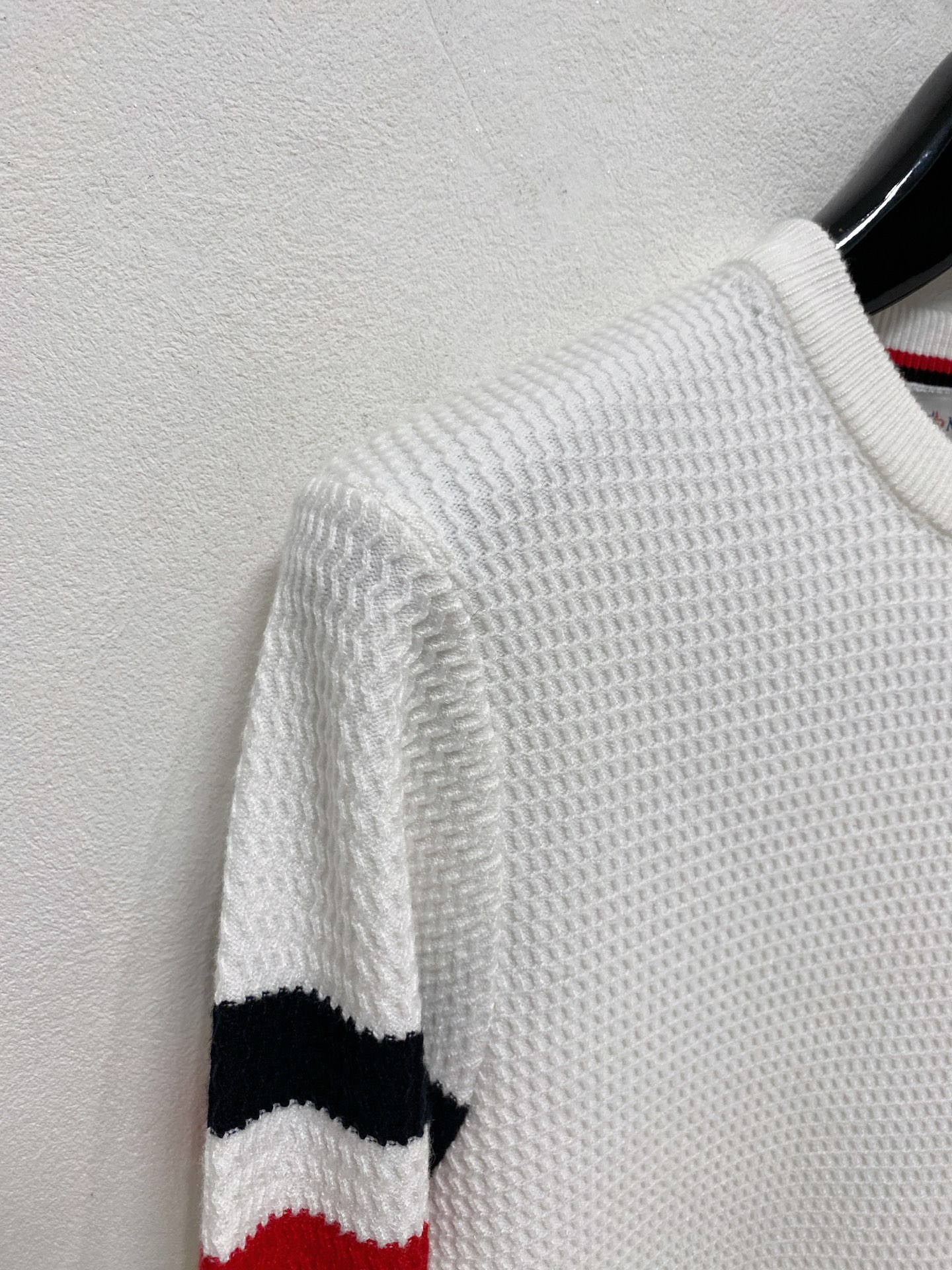 🌾 蒙口 秋冬经典圆领羊毛衫，全品相！！！羊毛混纺面料，2025最新款 黄金比例！！修身款软黄金 百搭实