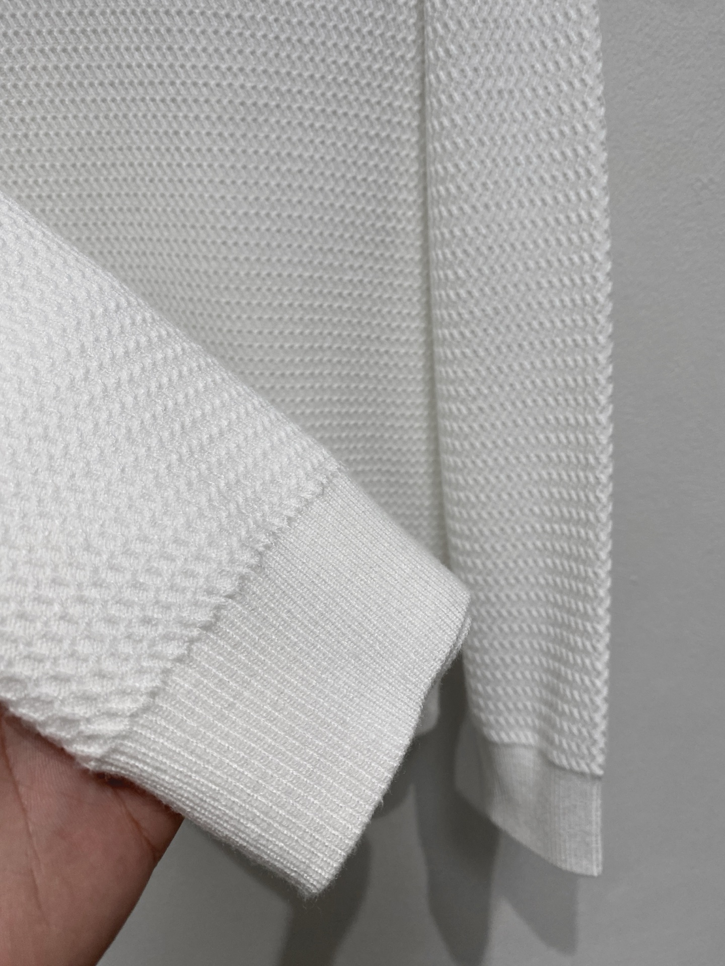 🌾 蒙口 秋冬经典圆领羊毛衫，全品相！！！羊毛混纺面料，2025最新款 黄金比例！！修身款软黄金 百搭实