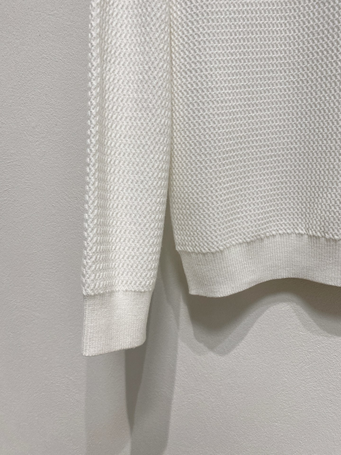 🌾 蒙口 秋冬经典圆领羊毛衫，全品相！！！羊毛混纺面料，2025最新款 黄金比例！！修身款软黄金 百搭实