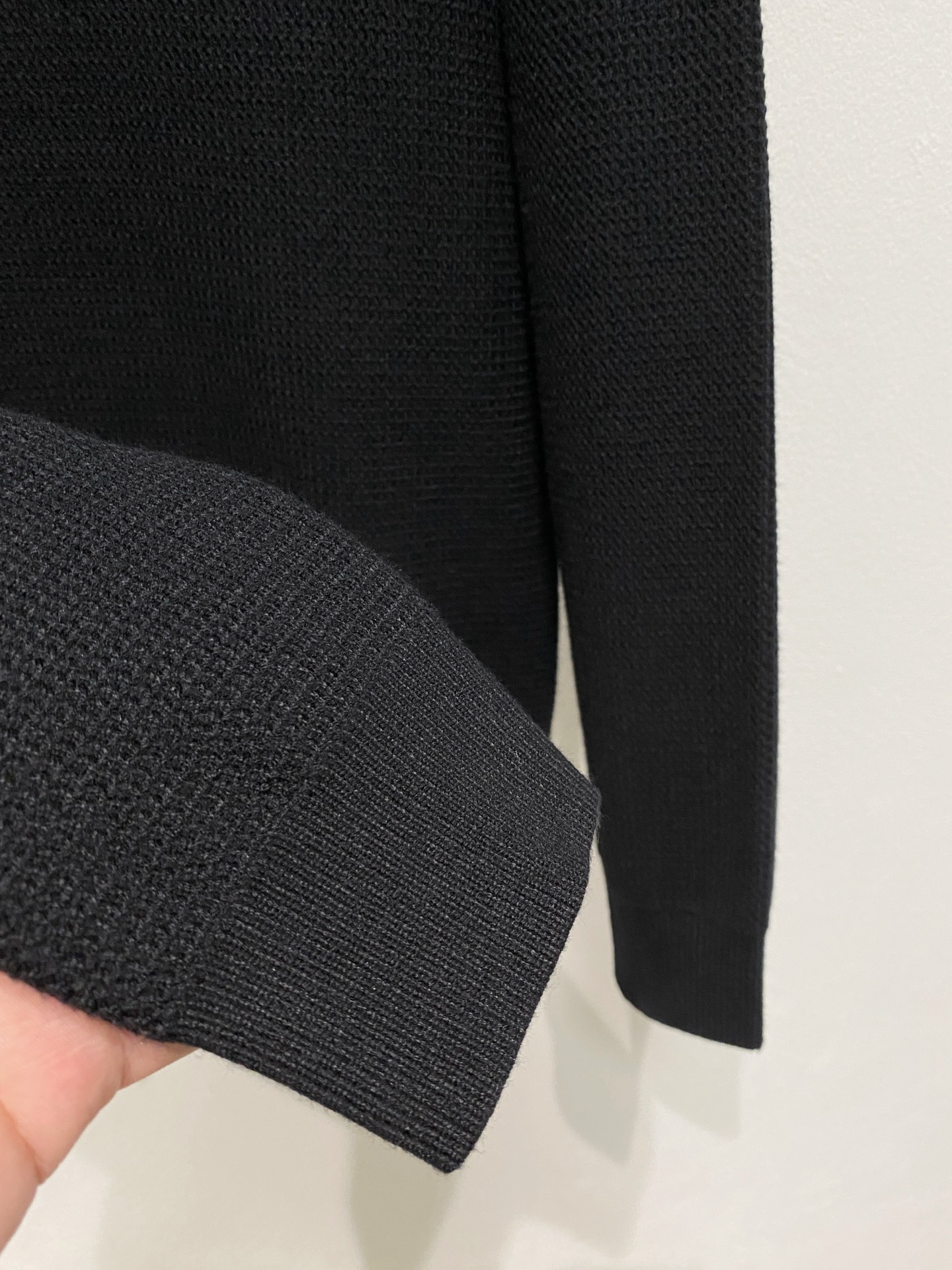 🌾 蒙口 秋冬圆领羊毛衫，全品相！！！羊毛混纺面料，2025最新款 黄金比例！！修身款软黄金 百搭实用型