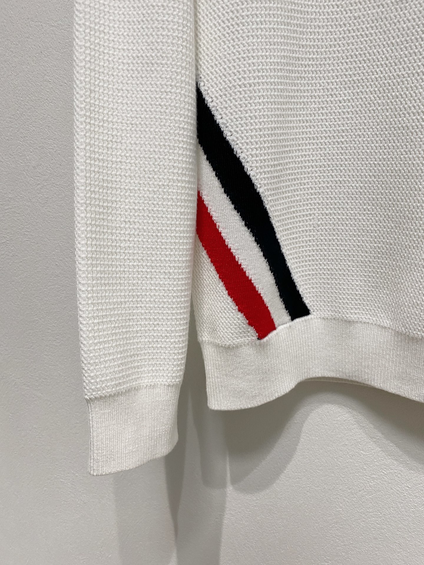 🌾 蒙口 秋冬经典圆领羊毛衫，全品相！！！羊毛混纺面料，2025最新款 黄金比例！！修身款软黄金 百搭实