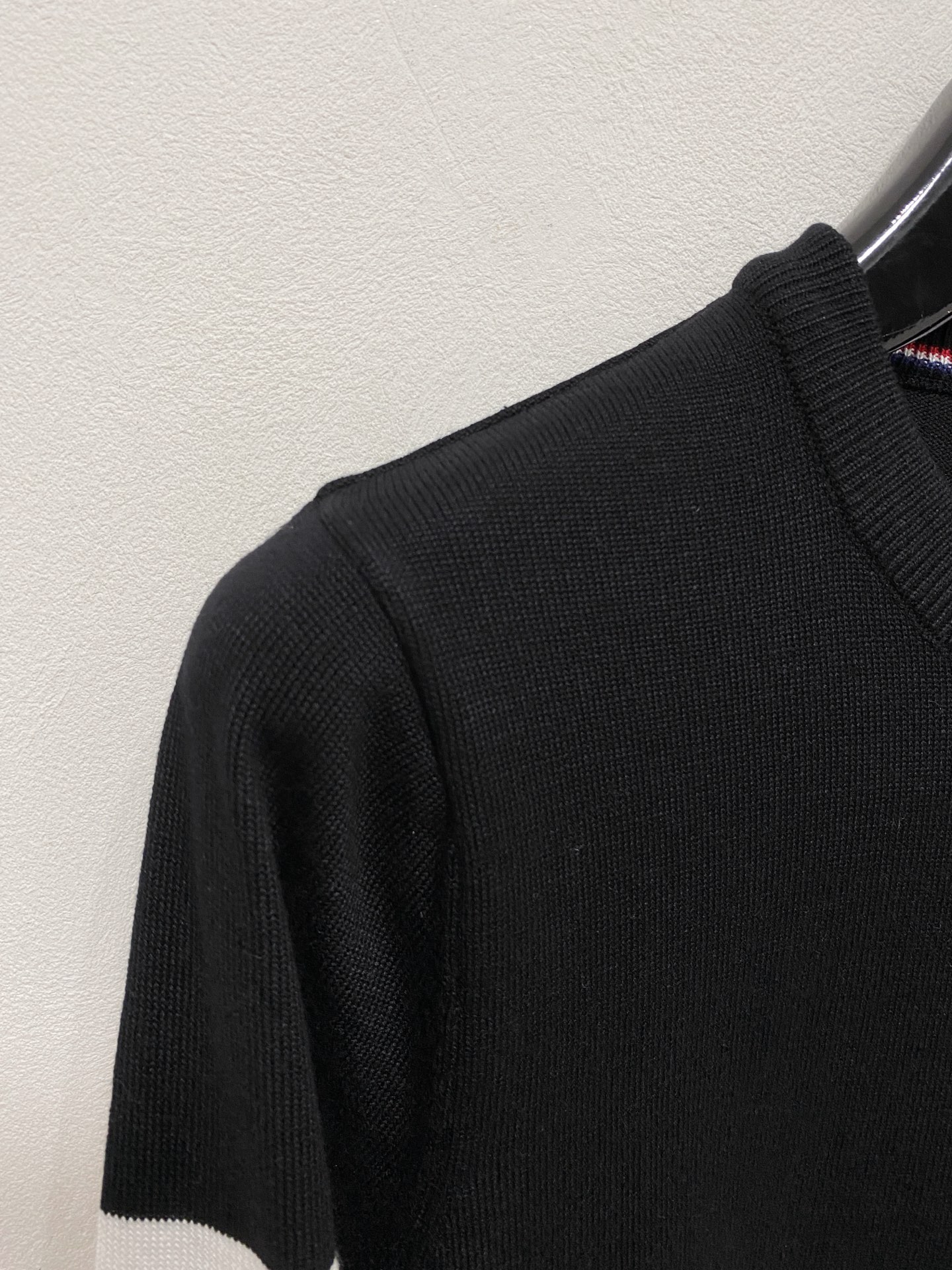 🌾 TB 秋冬经典圆领羊毛衫，全品相！！！羊毛混纺面料，2025最新款 黄金比例！！修身款软黄金 百搭实