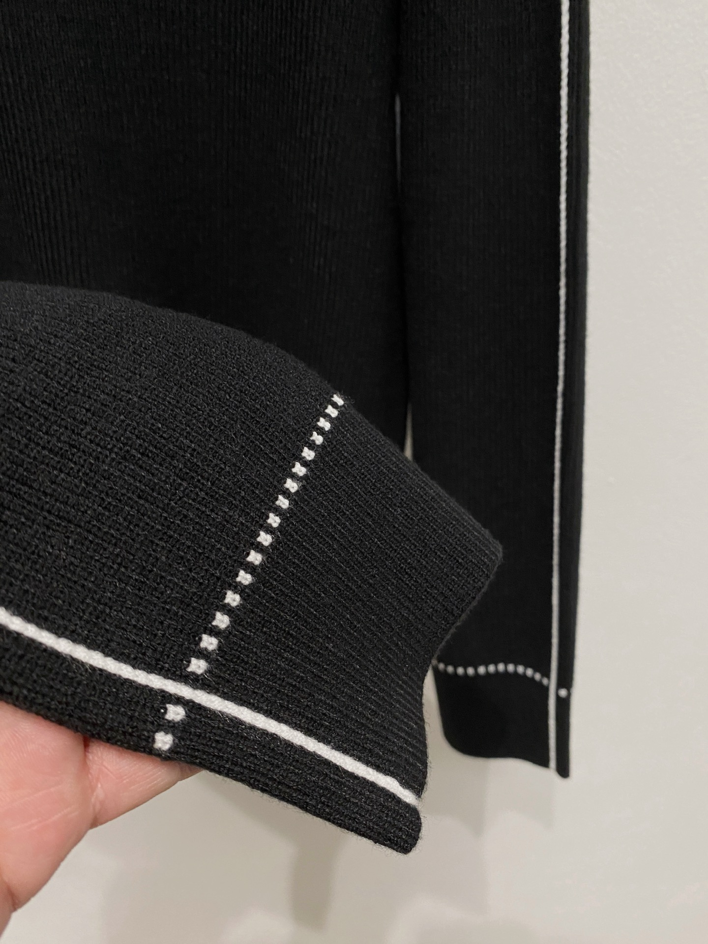 🌾 LV 秋冬经典圆领羊毛衫，全品相！！！羊毛混纺面料，2025最新款 黄金比例！！修身款软黄金 百搭实