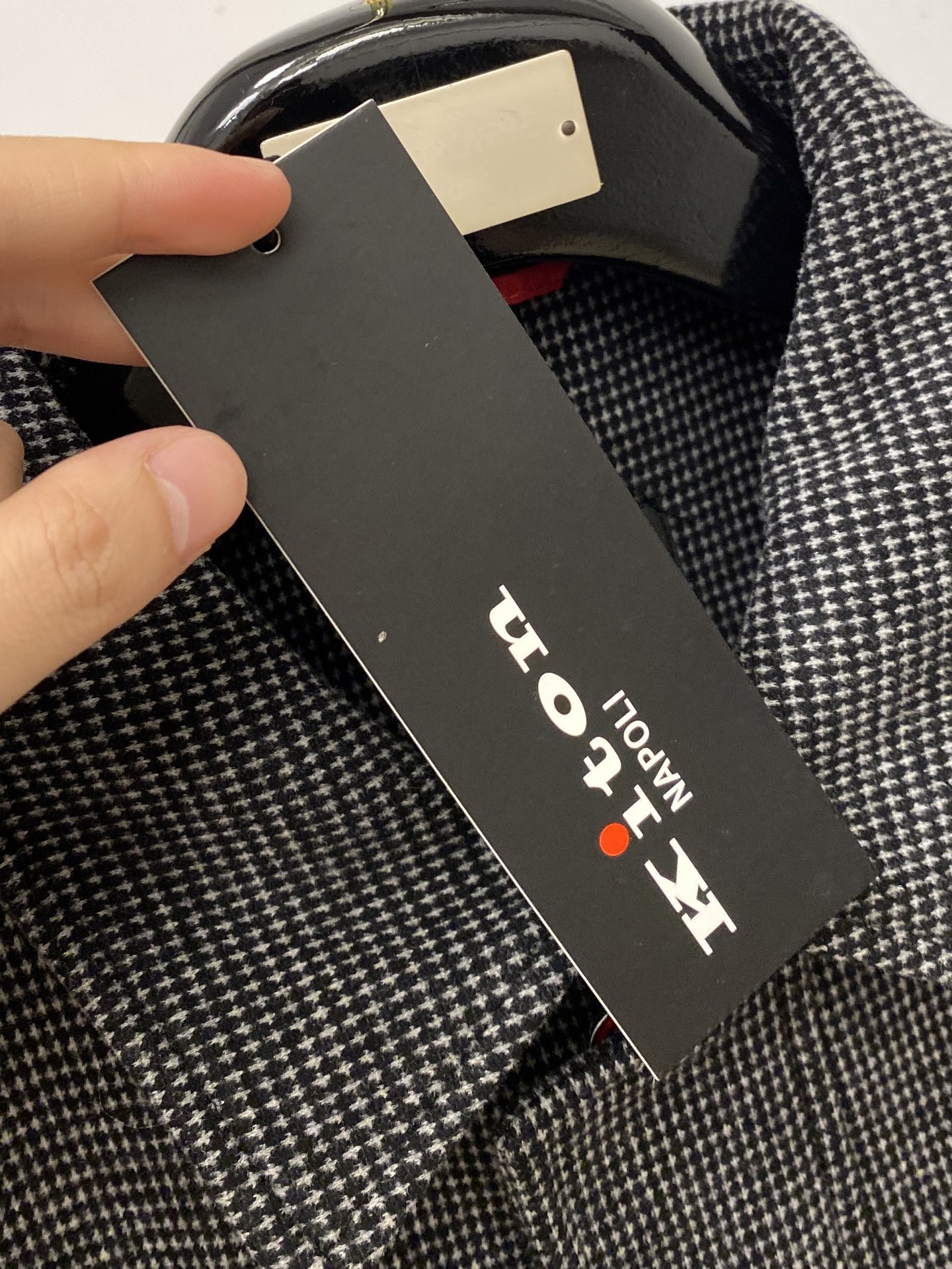 Kiton、2025新品夹克外套，时尚帅气，简约百搭款，原版五金辅料logo，定制原版面料，不仅挺括，保