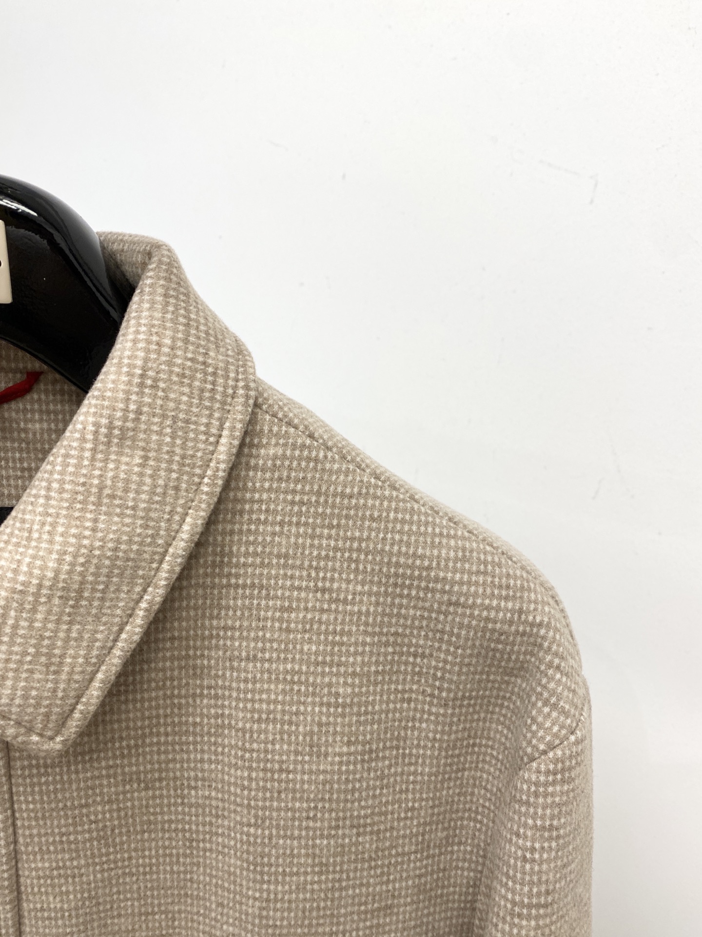 Kiton、2025新品夹克外套，时尚帅气，简约百搭款，原版五金辅料logo，定制原版面料，不仅挺括，保