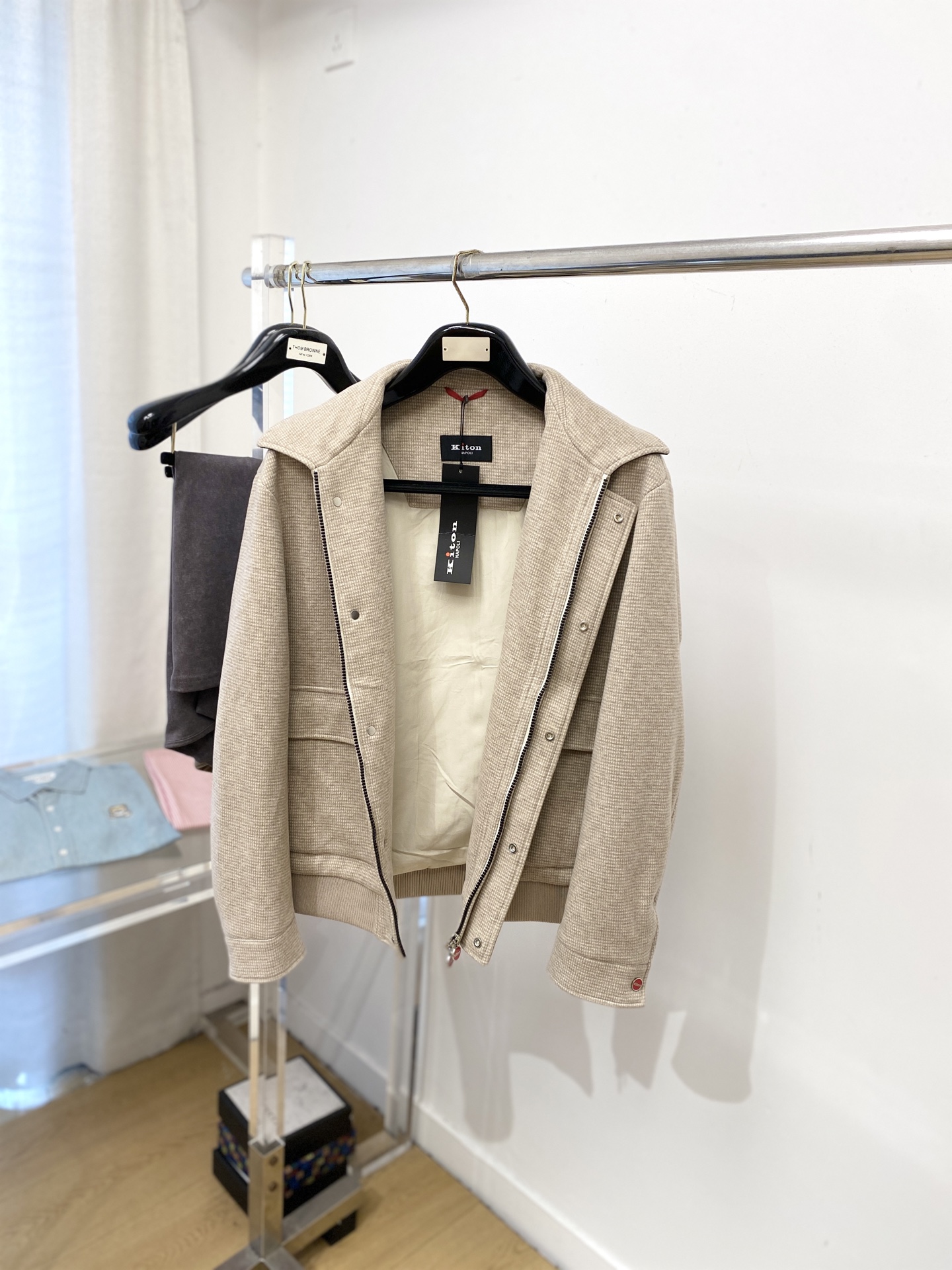 Kiton、2025新品夹克外套，时尚帅气，简约百搭款，原版五金辅料logo，定制原版面料，不仅挺括，保