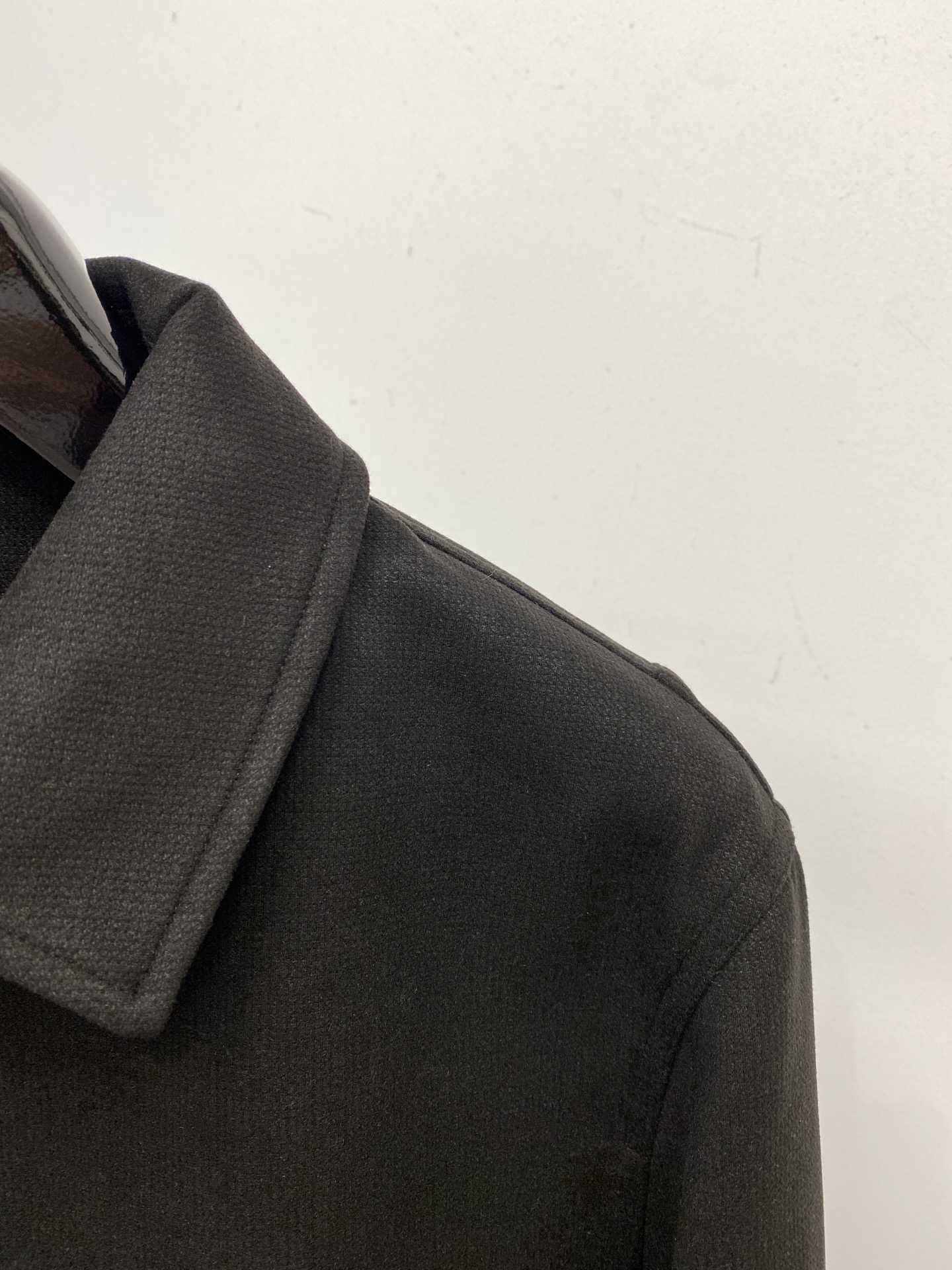 Kiton、2025新品夹克外套，时尚帅气，简约百搭款，原版五金辅料logo，定制原版面料，不仅挺括，保