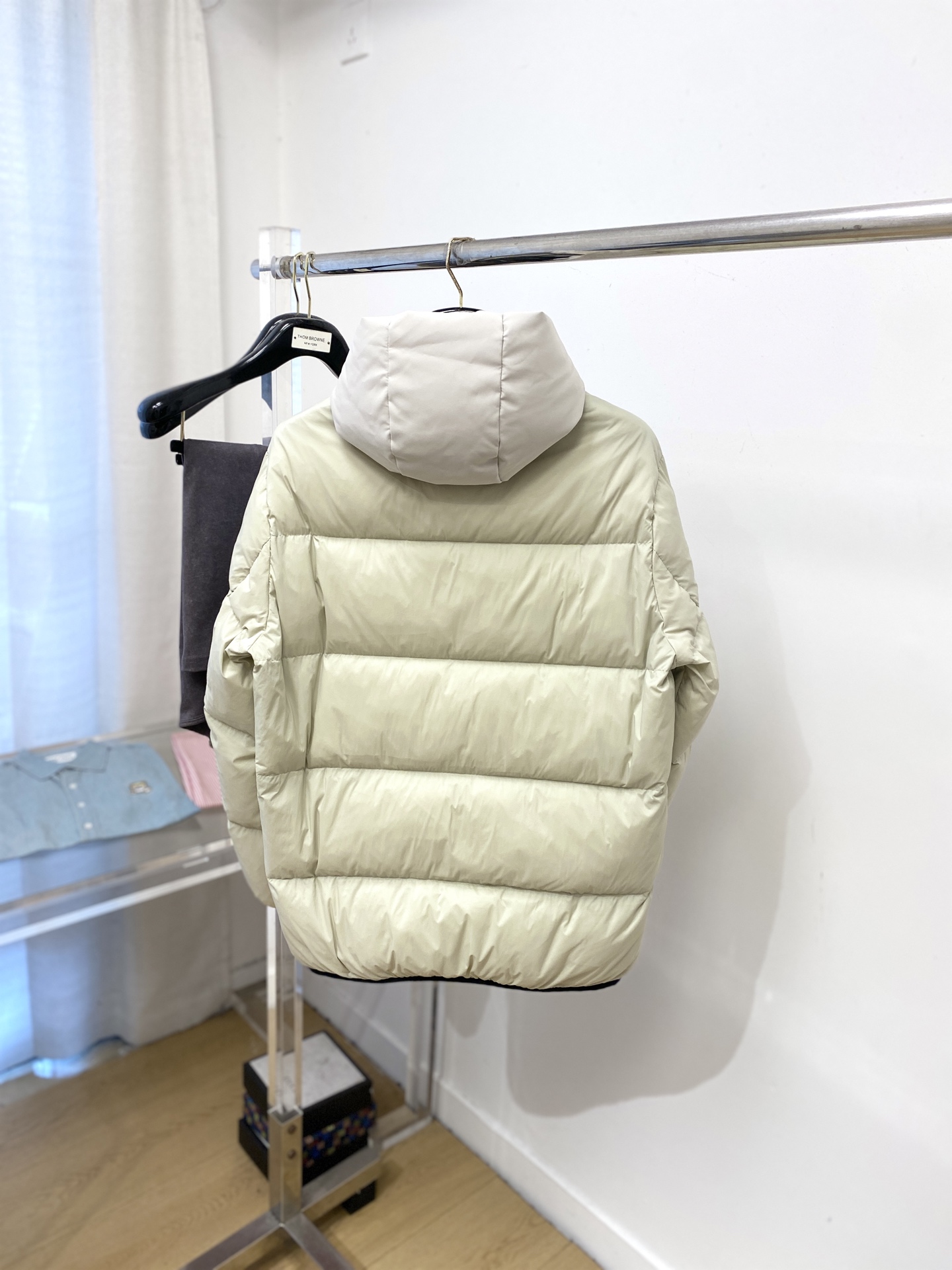 蒙口、2025最新款男士轻薄羽绒服、面料柔软舒适 ．上身版型超赞 ．拉链．辅料都是客供 、进口面料，轻便