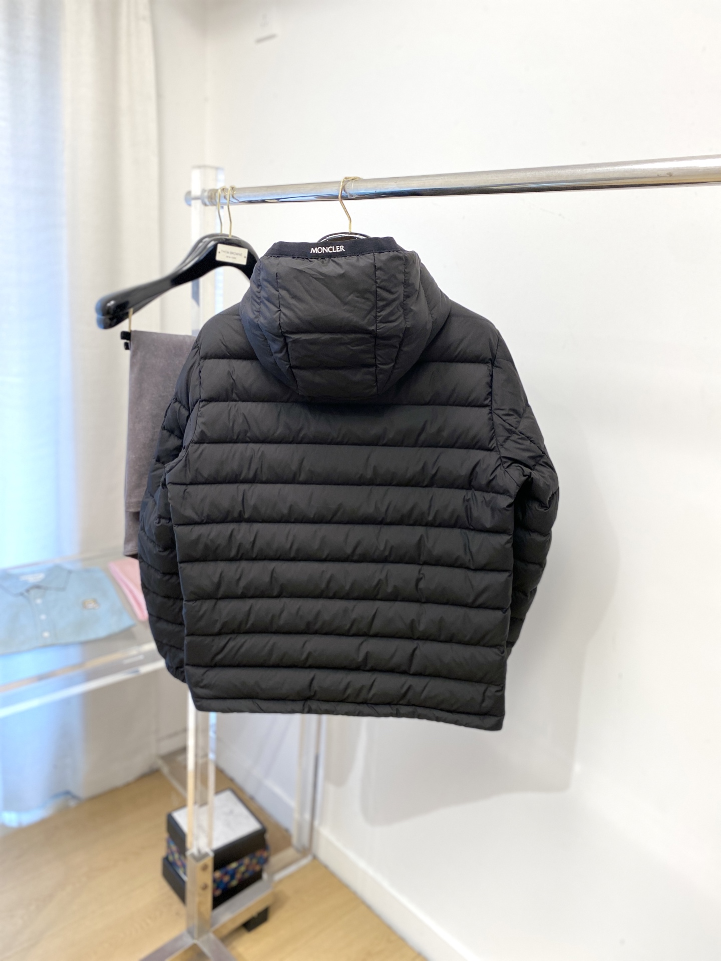 蒙口、2025最新款男士轻薄羽绒服、面料柔软舒适 ．上身版型超赞 ．拉链．辅料都是客供 、进口面料，轻便