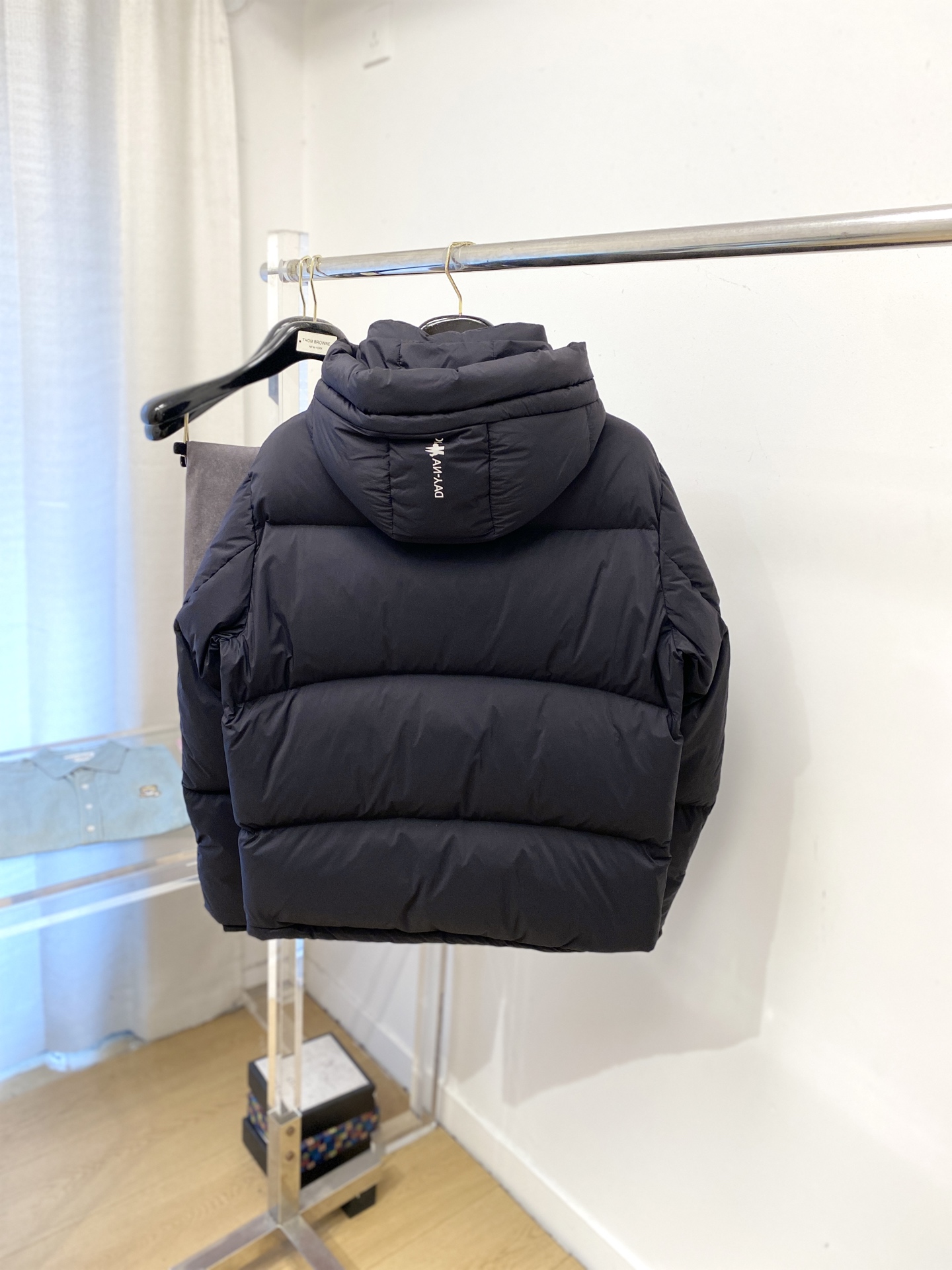 蒙口、2025最新款男士轻薄羽绒服、面料柔软舒适 ．上身版型超赞 ．拉链．辅料都是客供 、进口面料，轻便