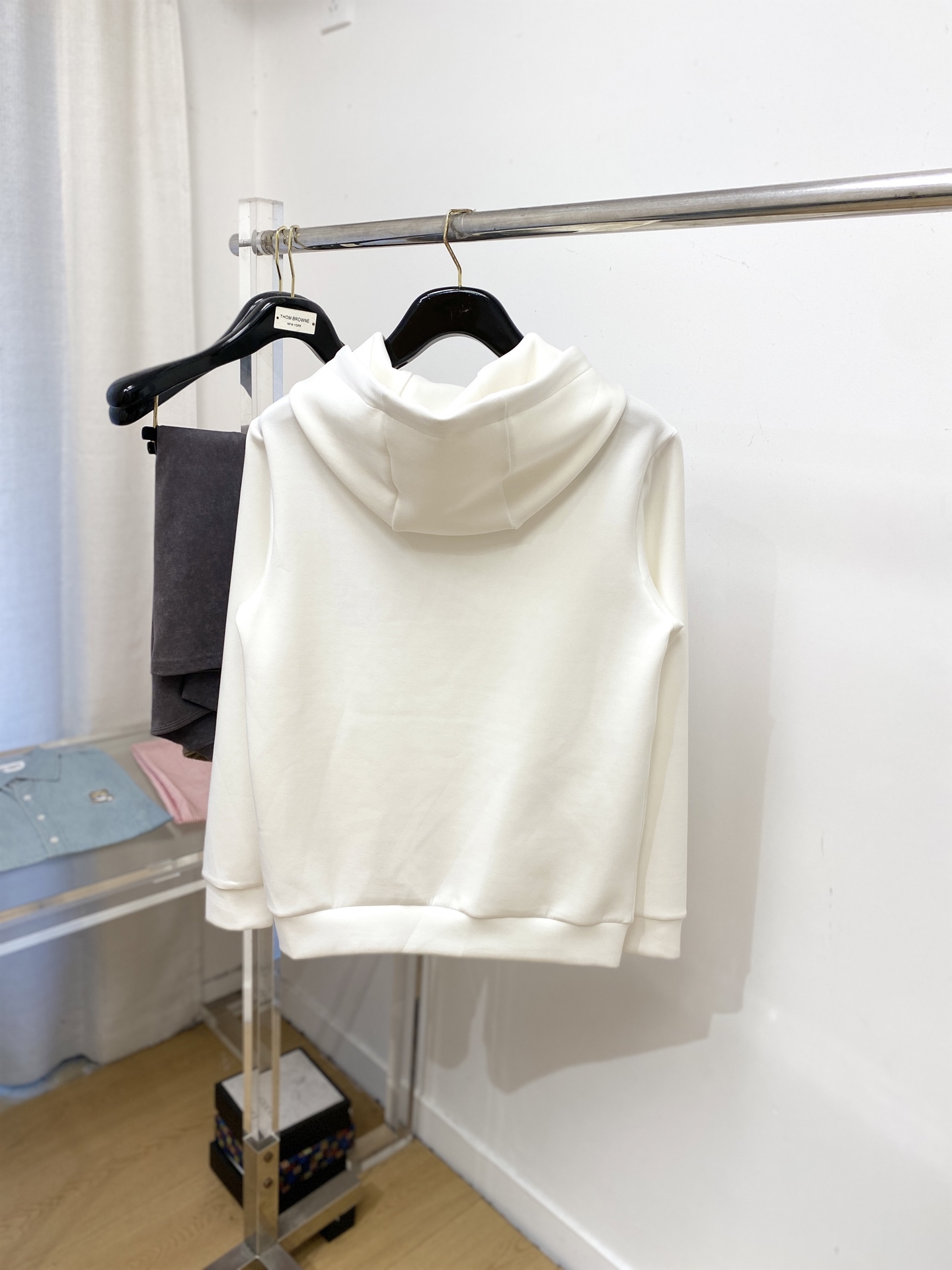 罗意威、2025新品卫衣，帅气时尚，胸前精致刺绣图案字母logo，简约百搭款。面料棉 不仅挺括，保持潮流