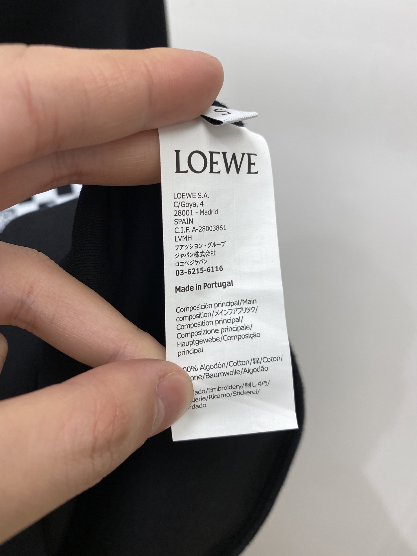 罗意威、2025新品卫衣，帅气时尚，胸前精致刺绣图案字母logo，简约百搭款。面料棉 不仅挺括，保持潮流