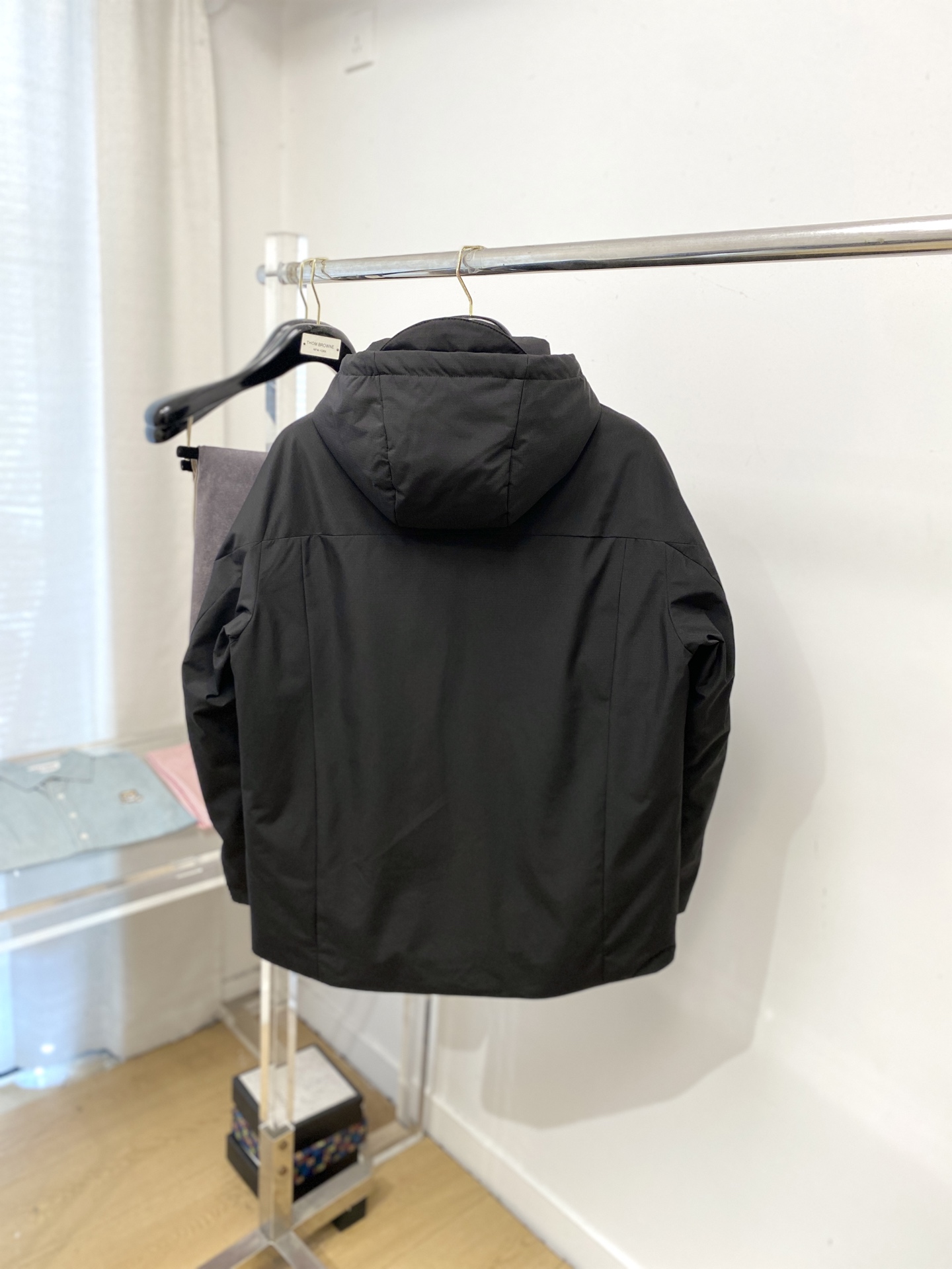 普拉达、2025最新款男士轻薄羽绒夹克外套、面料柔软舒适 ．上身版型超赞 ．拉链．辅料都是客供 、进口面