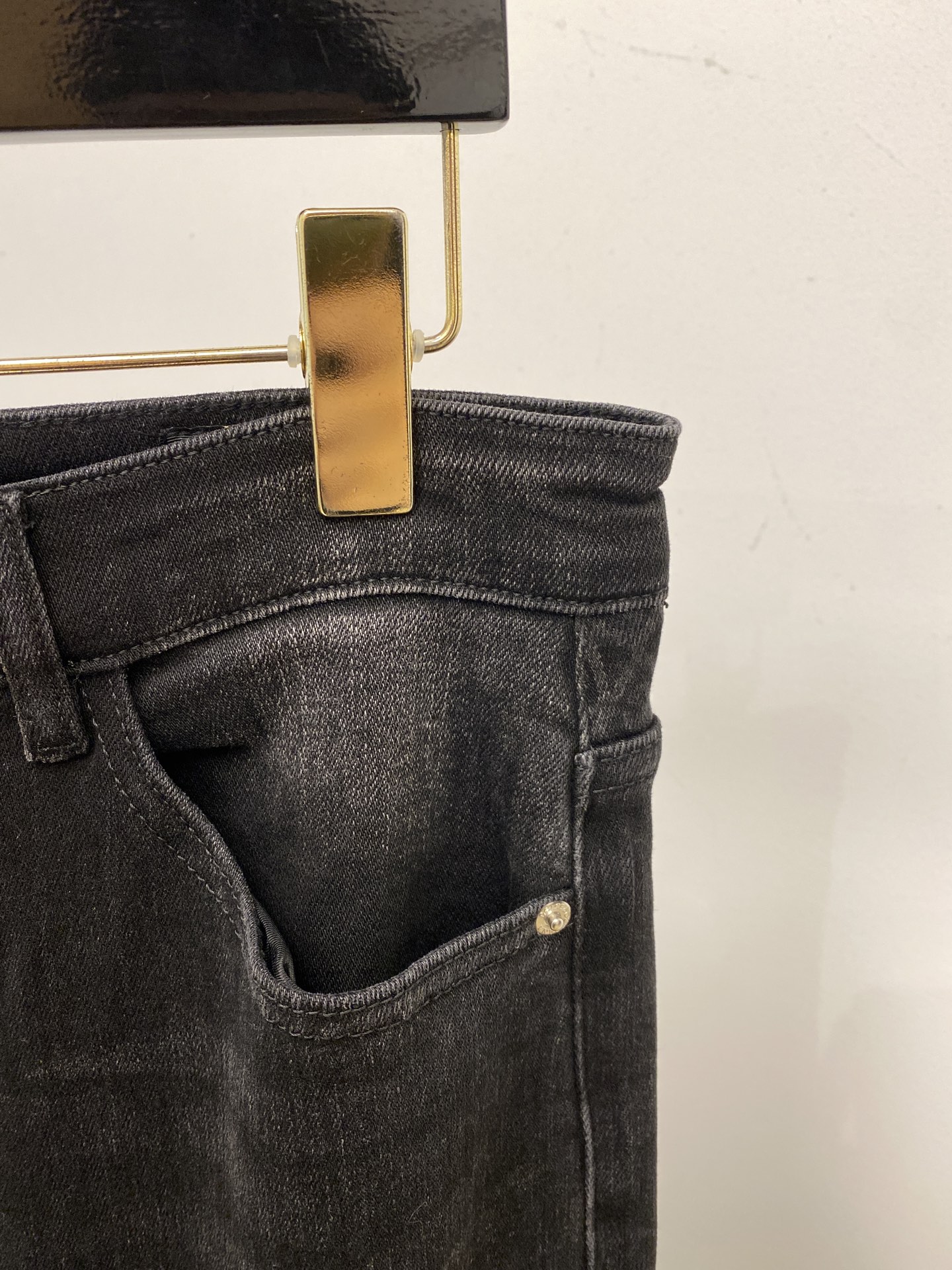 DG、2025最新品，专柜同步有售，原单狠货，水洗休闲牛仔裤，进口原版水洗弹力面料，舒适有弹性，原版五金