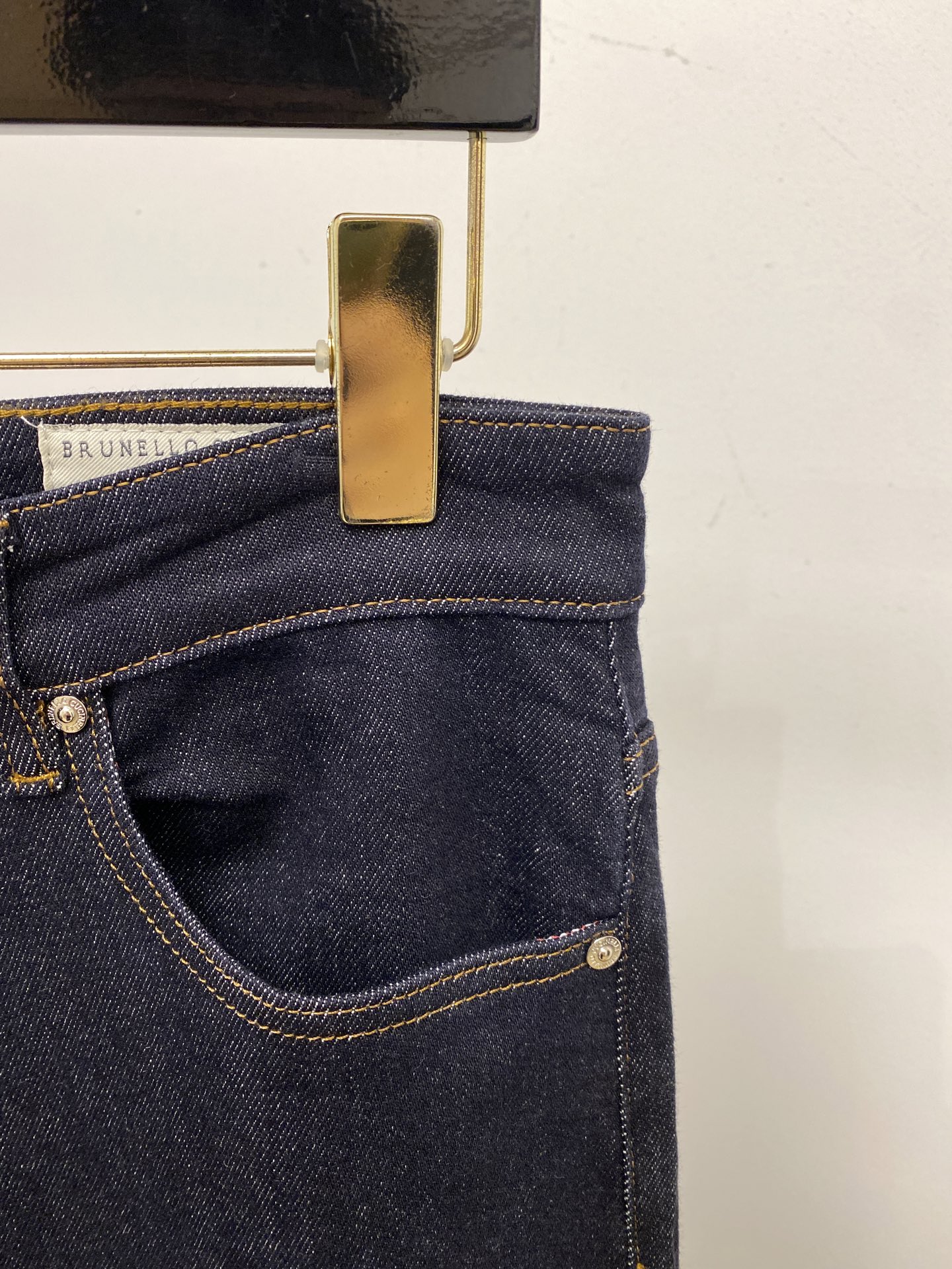 ￼ Brunello Cucinelli、2025最新品，专柜同步有售，原单狠货，水洗休闲牛仔裤，进口原